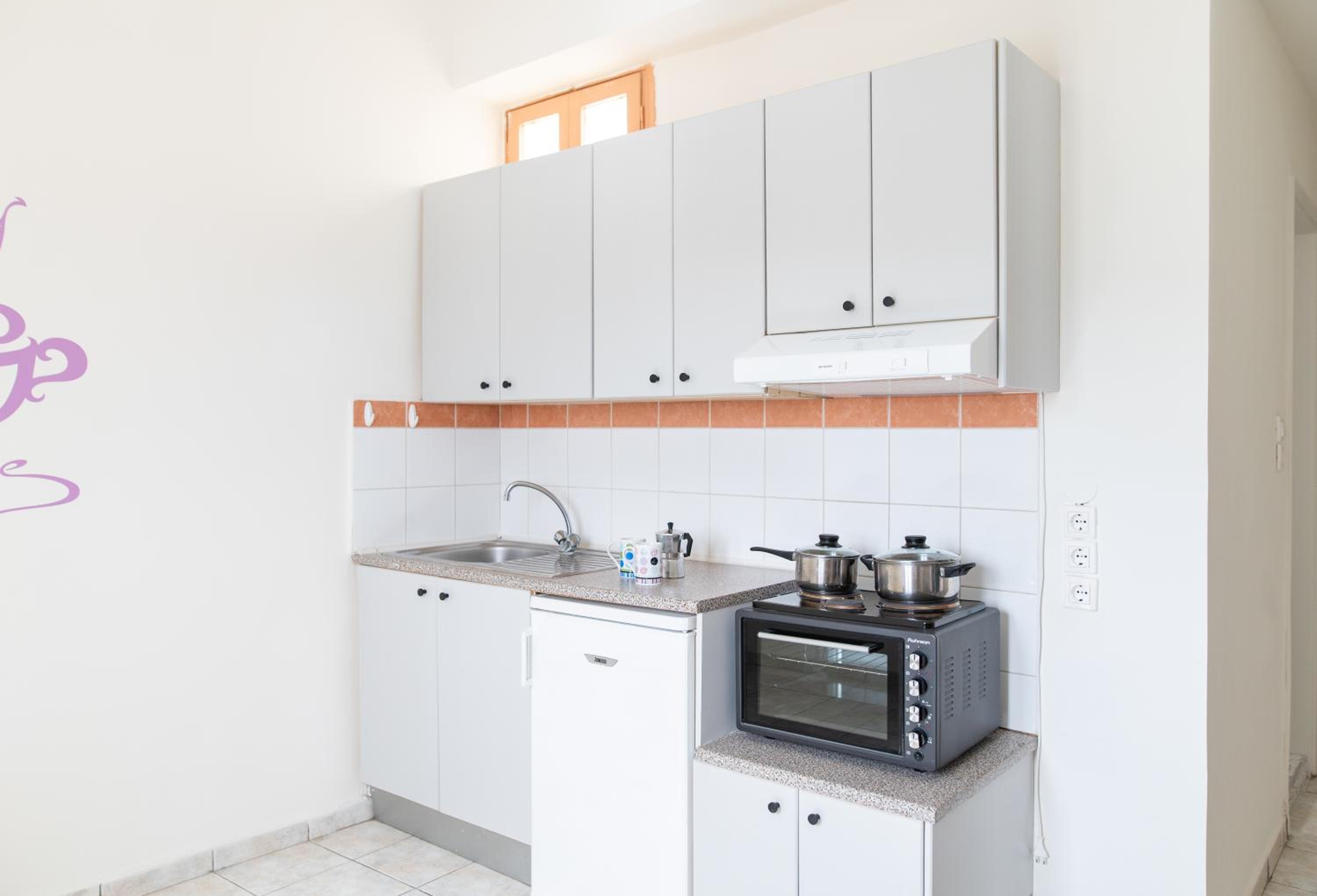 Studio (2 Adults) with Sea View photo 2