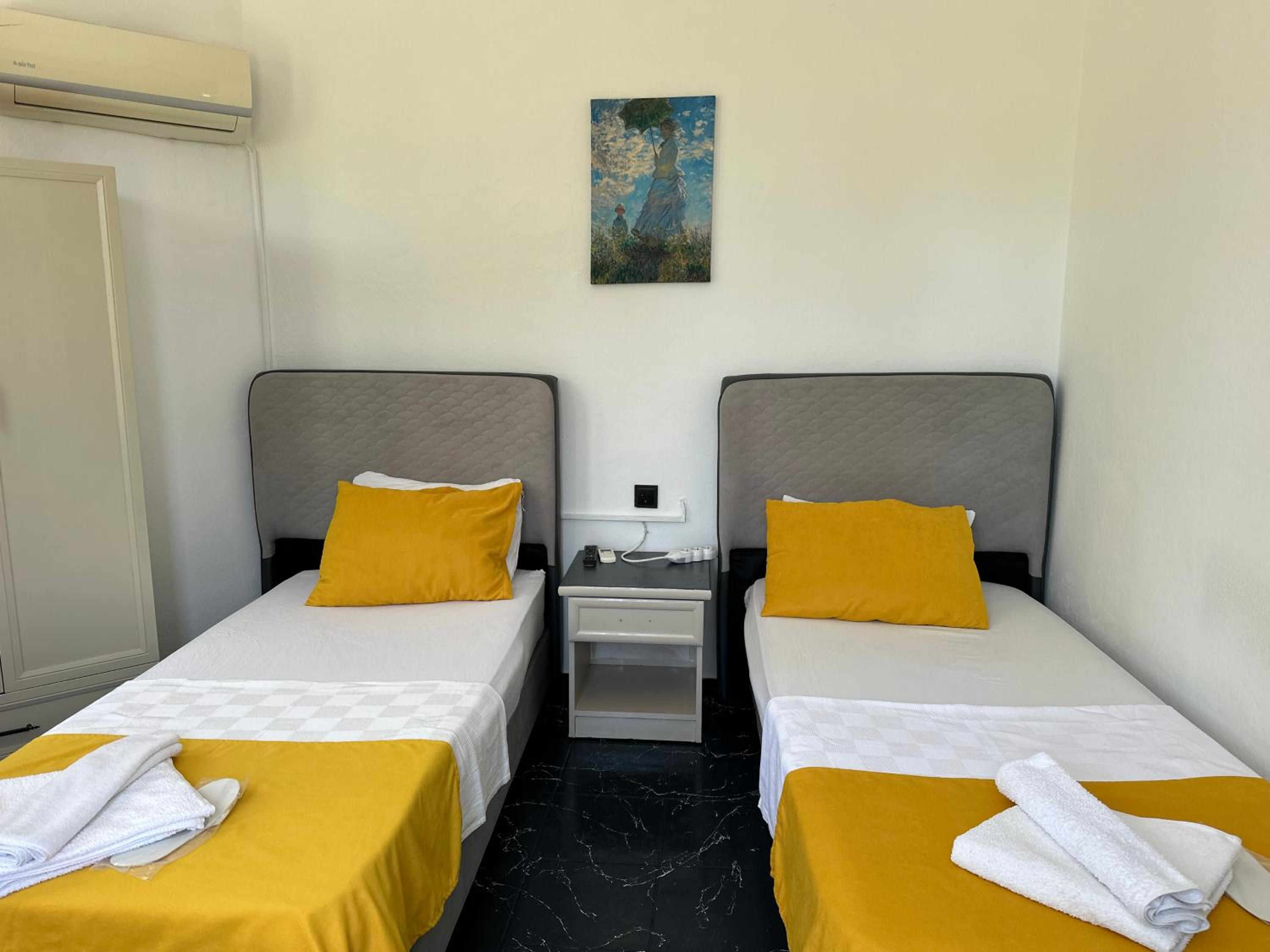 Standard Triple Room - Photo 7