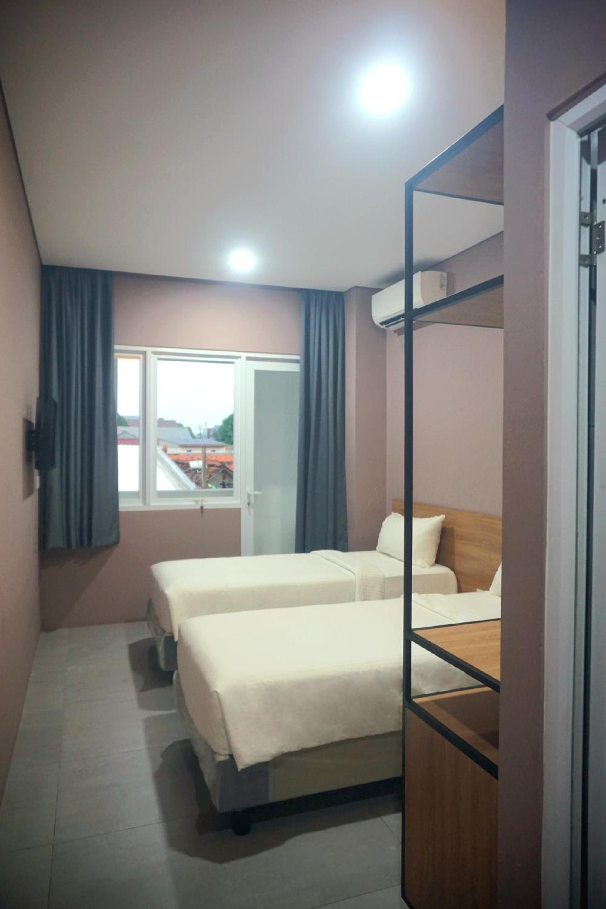 Deluxe Twin Room - Photo 1