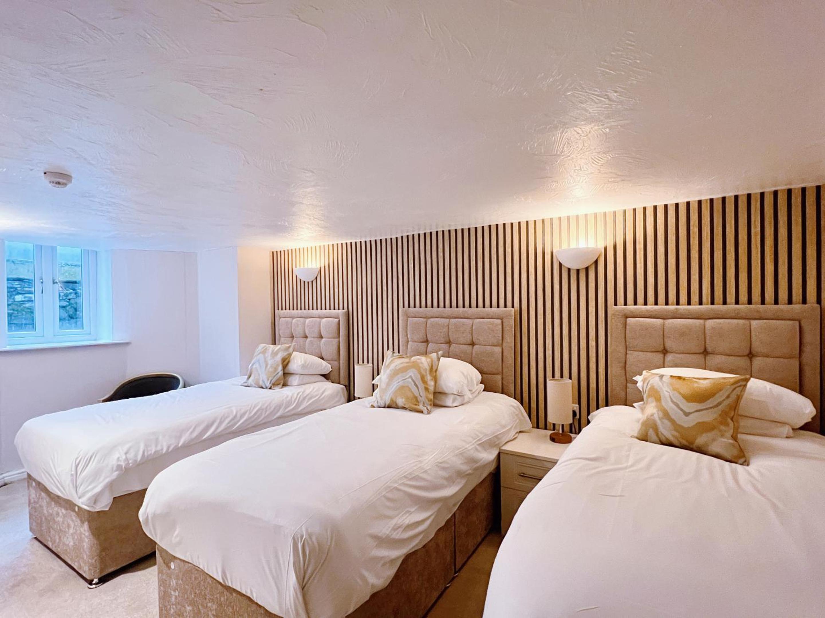 Budget Triple Room - Photo 1