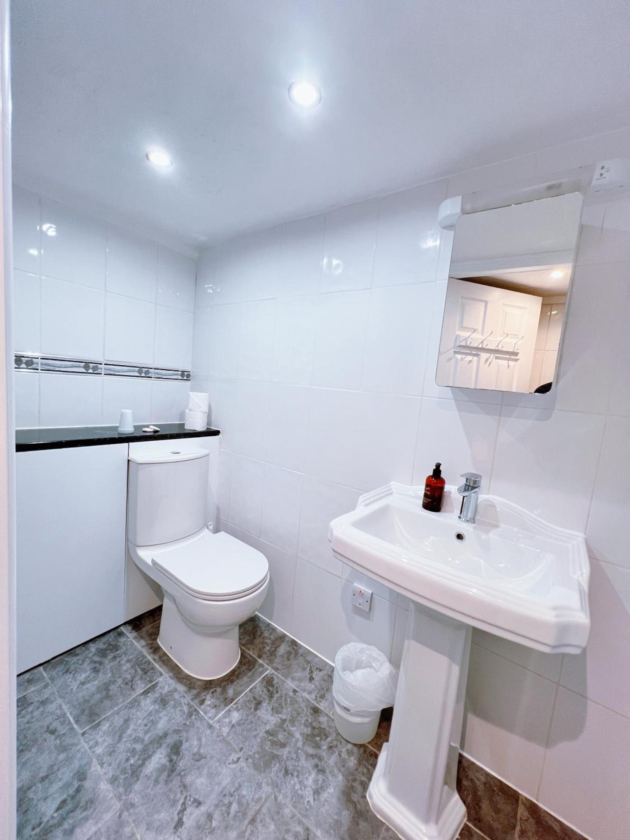 Budget Triple Room - Photo 5