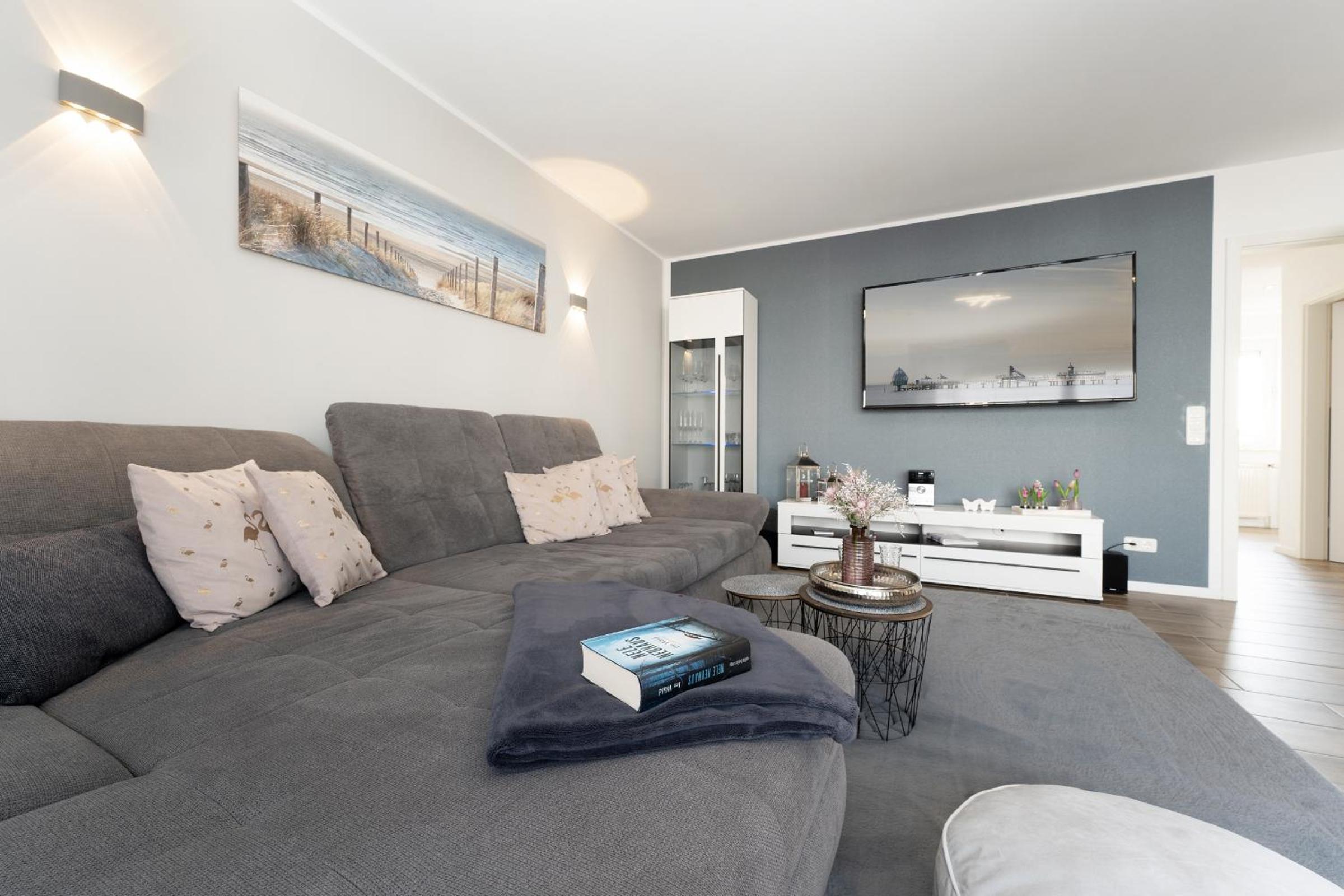 Apartment photo 2