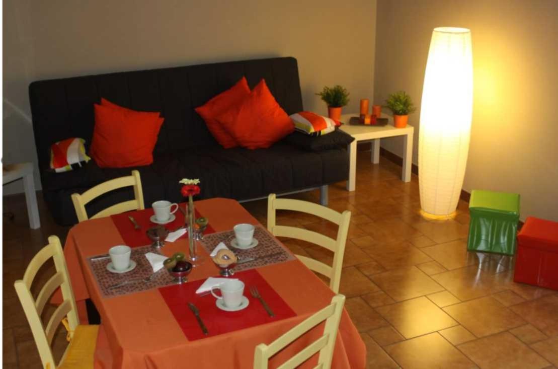 Two-Bedroom House photo 2