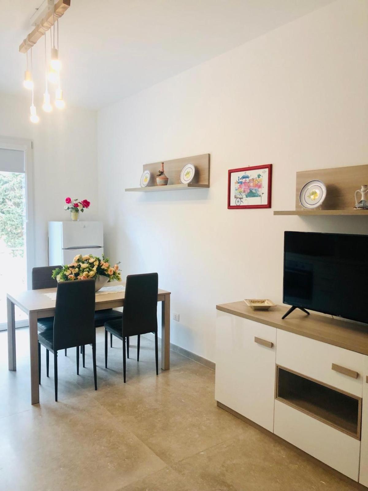 One-Bedroom Apartment with Balcony photo 3