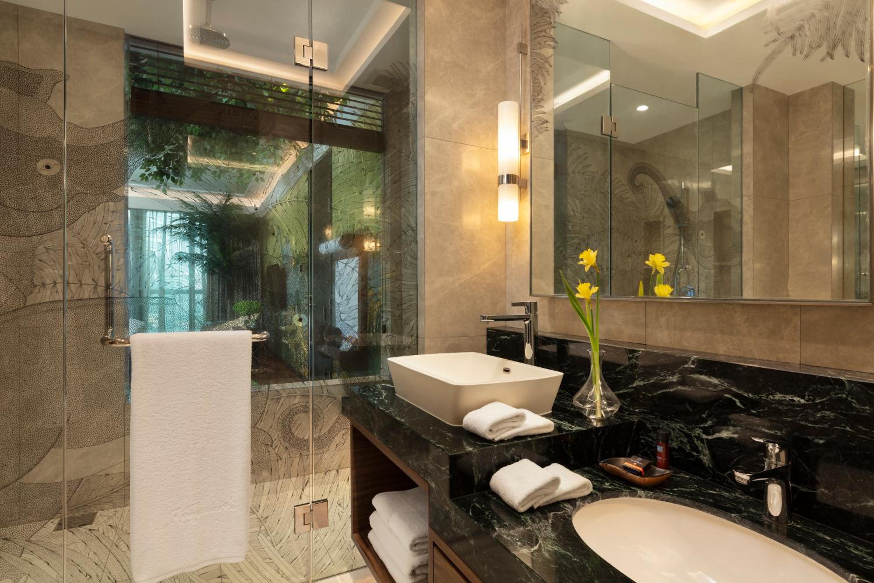 Family Themed Suite One Bedroom - Lounge Access