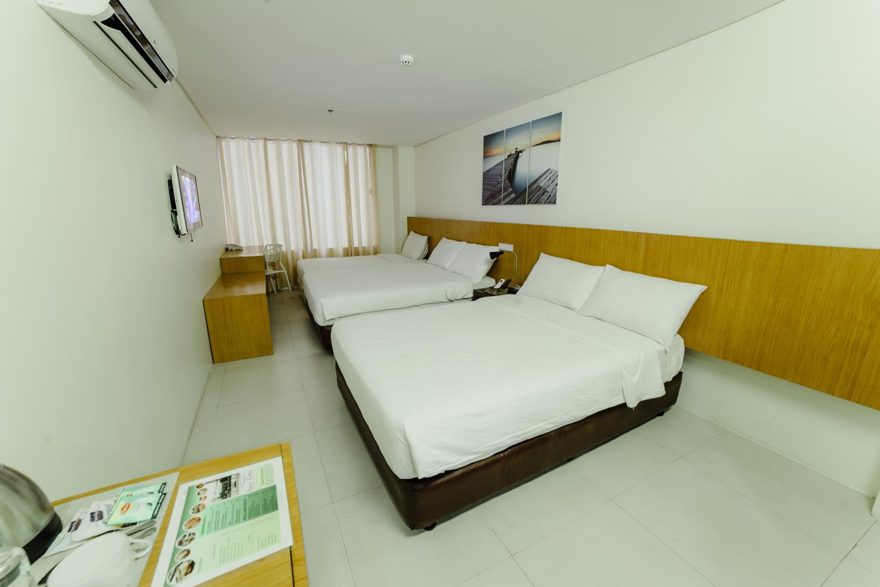 Family Room - Photo 5