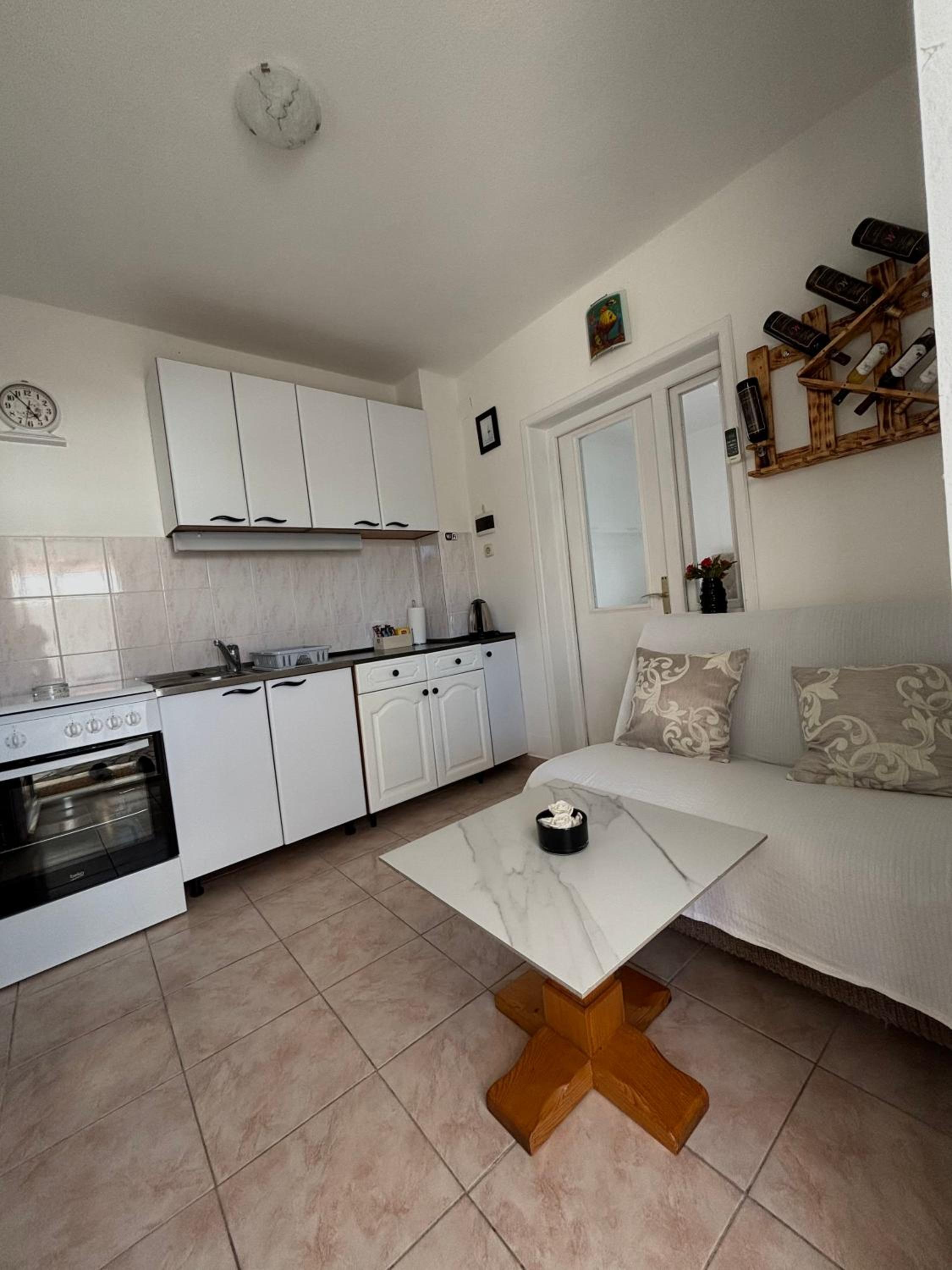 Standard Apartment photo 3