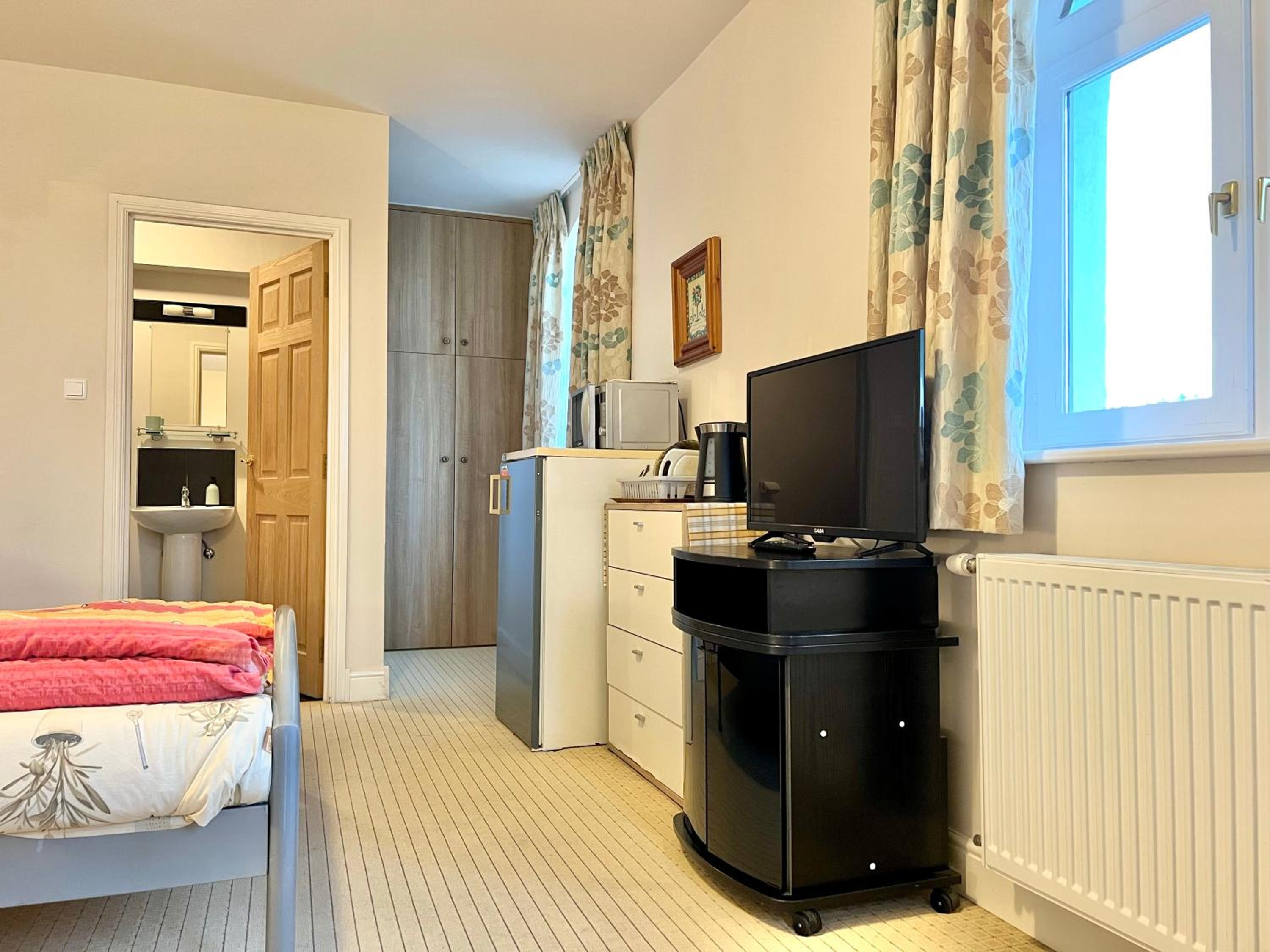 Quadruple Room with Bathroom photo 2