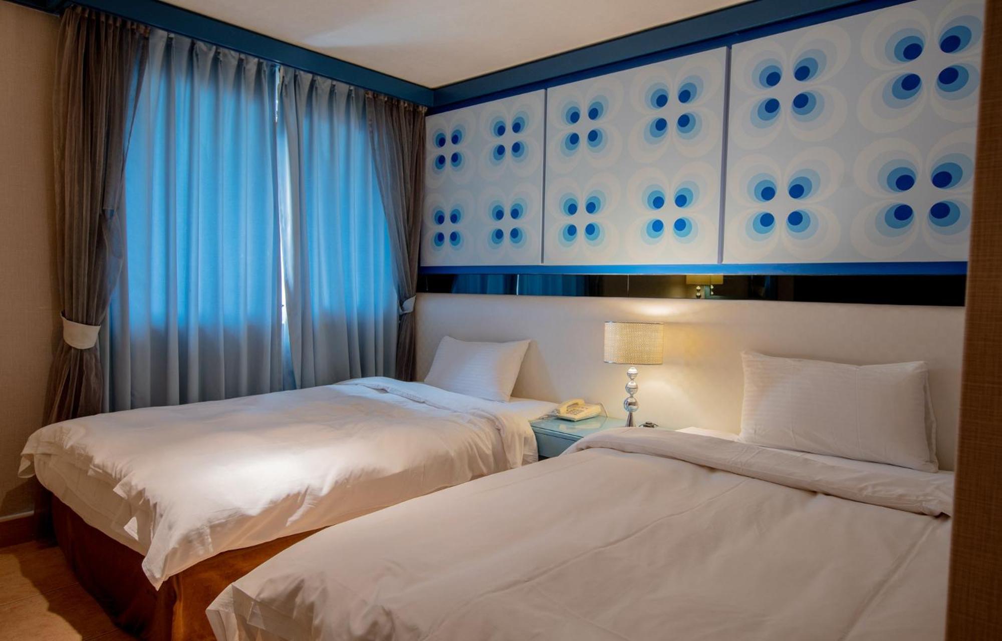 Deluxe Twin Room photo 3