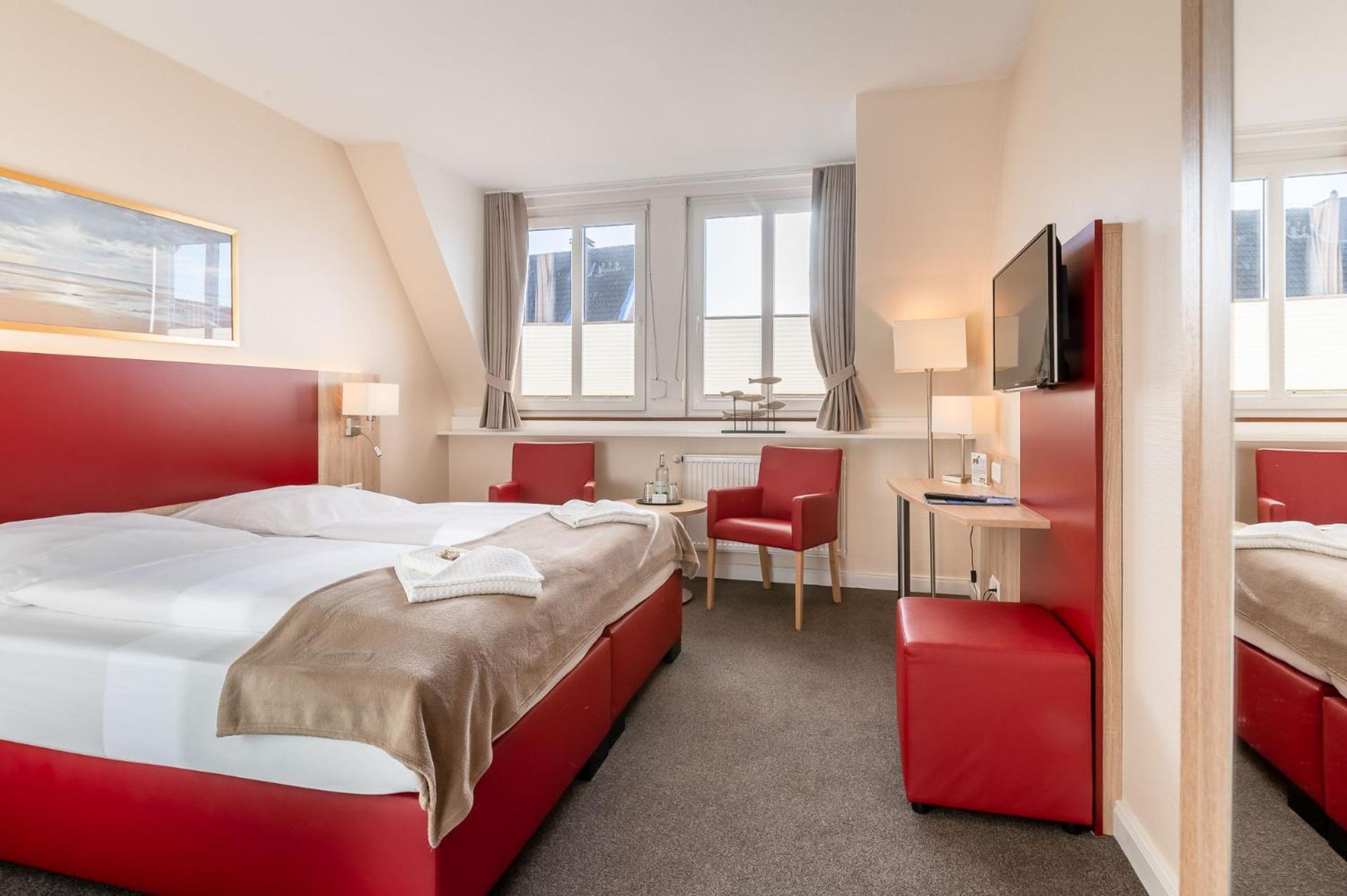 Comfort Double Room thumbnail 5