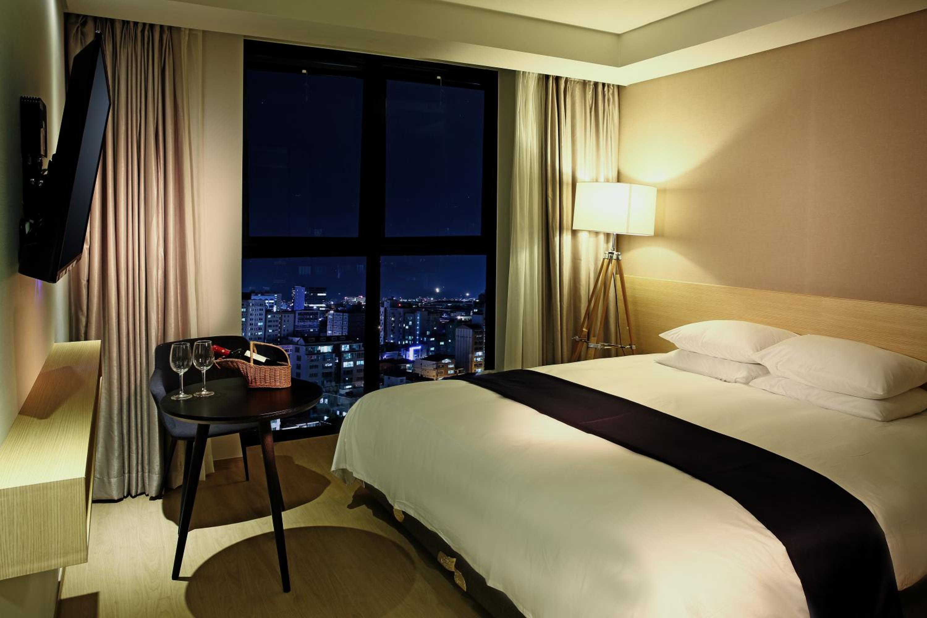 Standard Double Room - No Parking photo 3