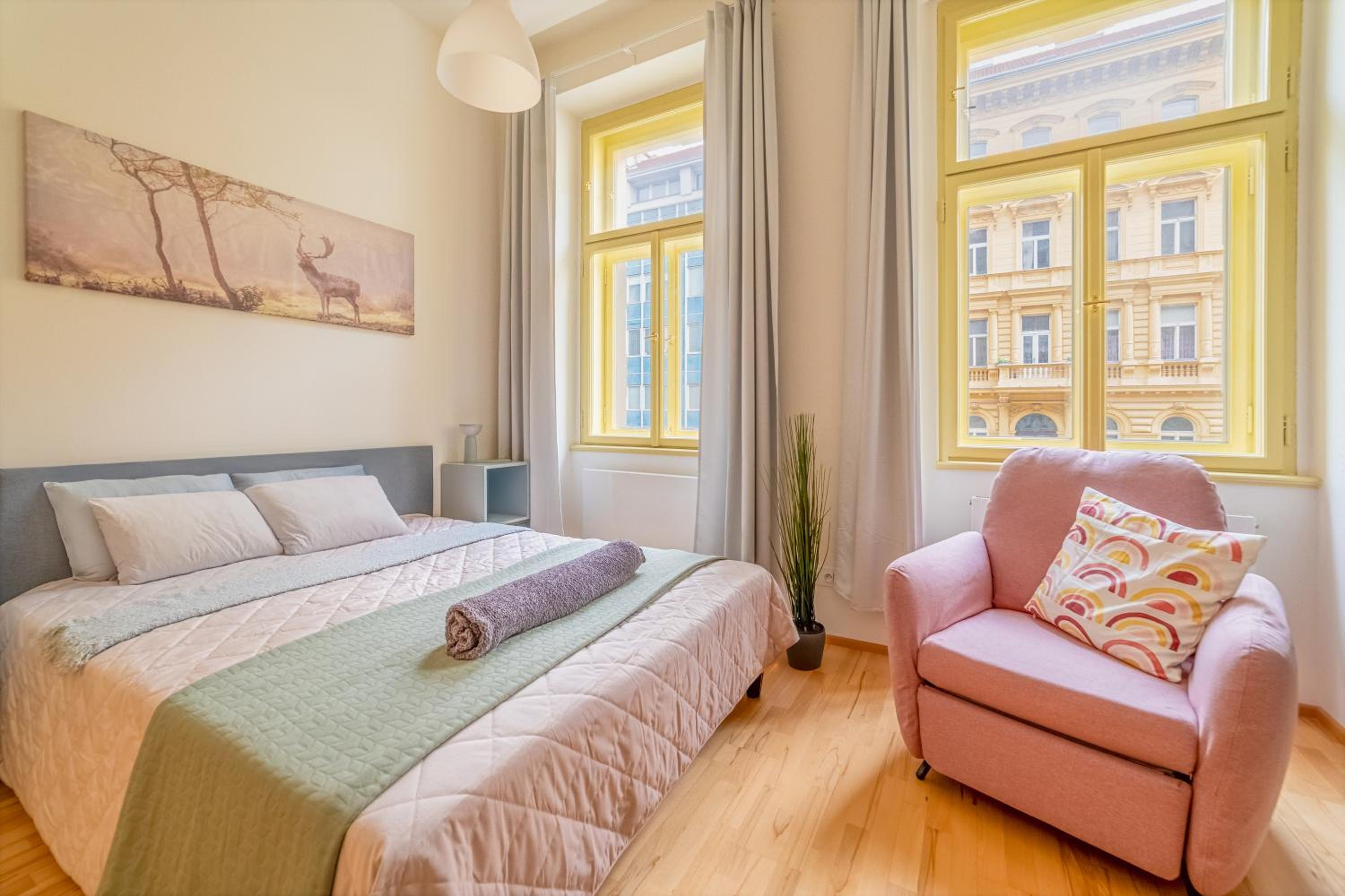 One-Bedroom Apartment