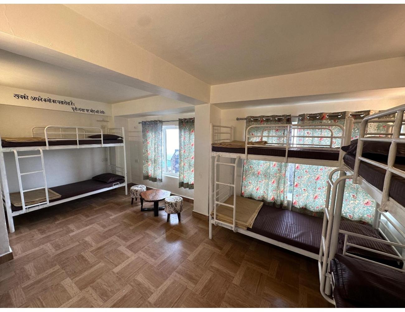 6-Bed Mixed Dormitory Room