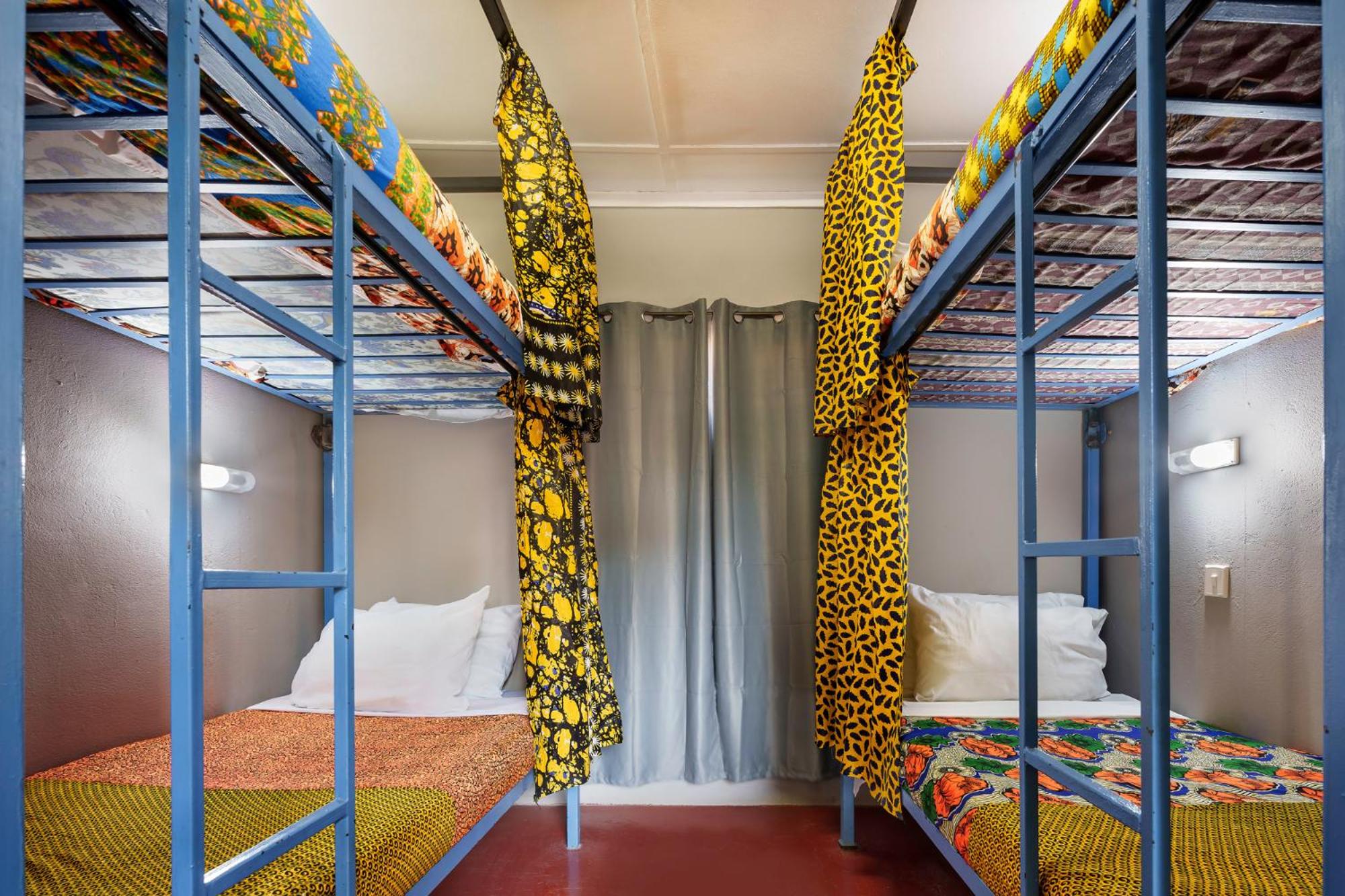 Bed in 4-Bed Mixed Dormitory Room photo 2