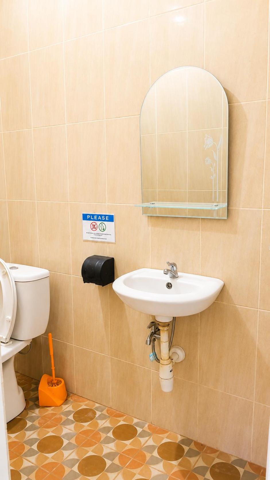 Twin Room with Private Bathroom