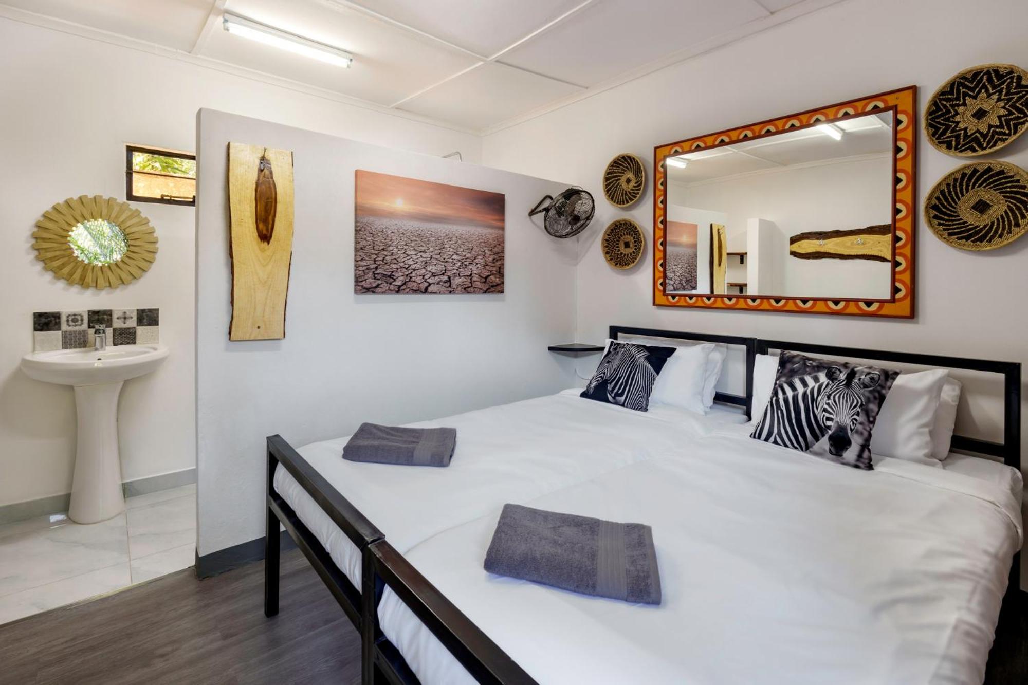 Double Room with Private Bathroom photo 1
