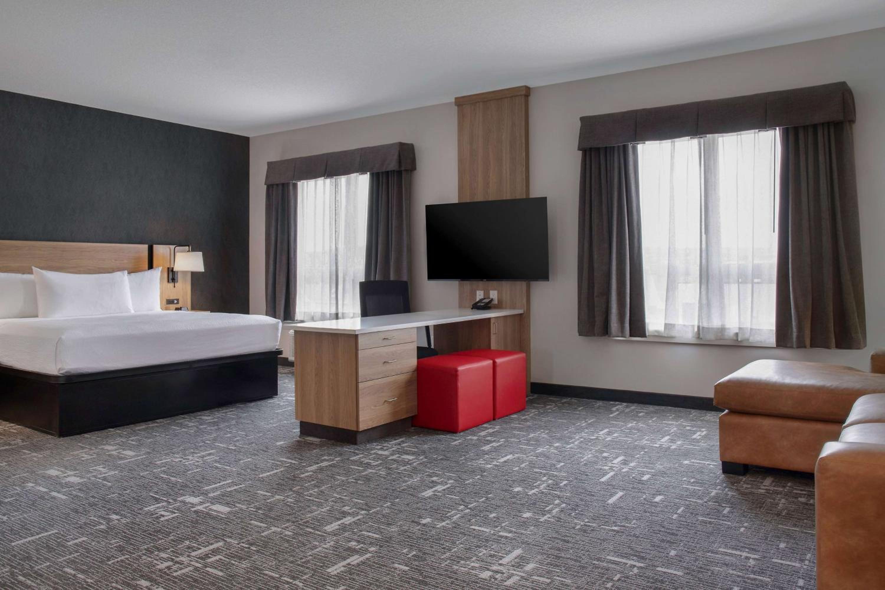 Executive King Suite - Non-Smoking