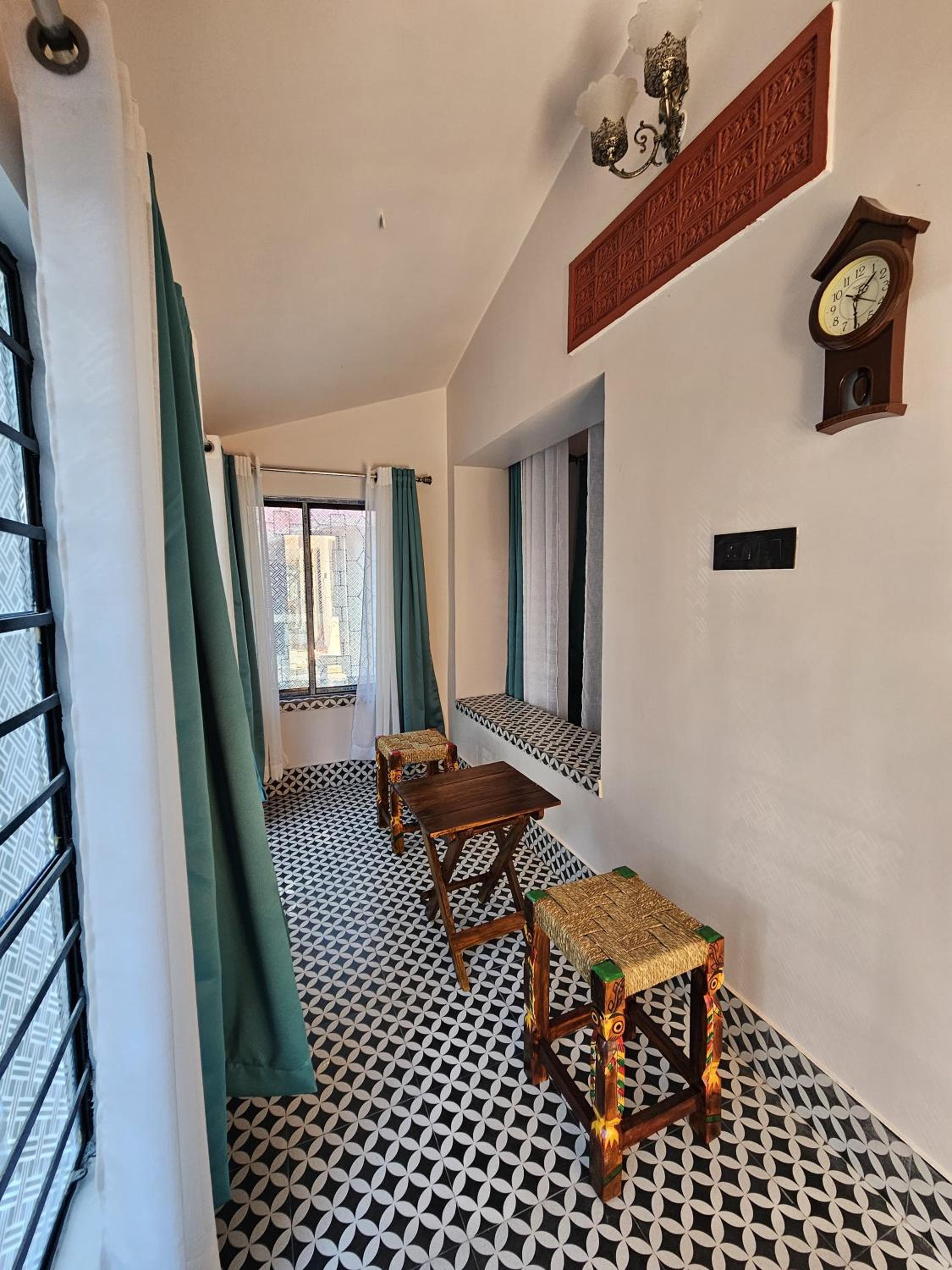 King Suite with Balcony photo 1