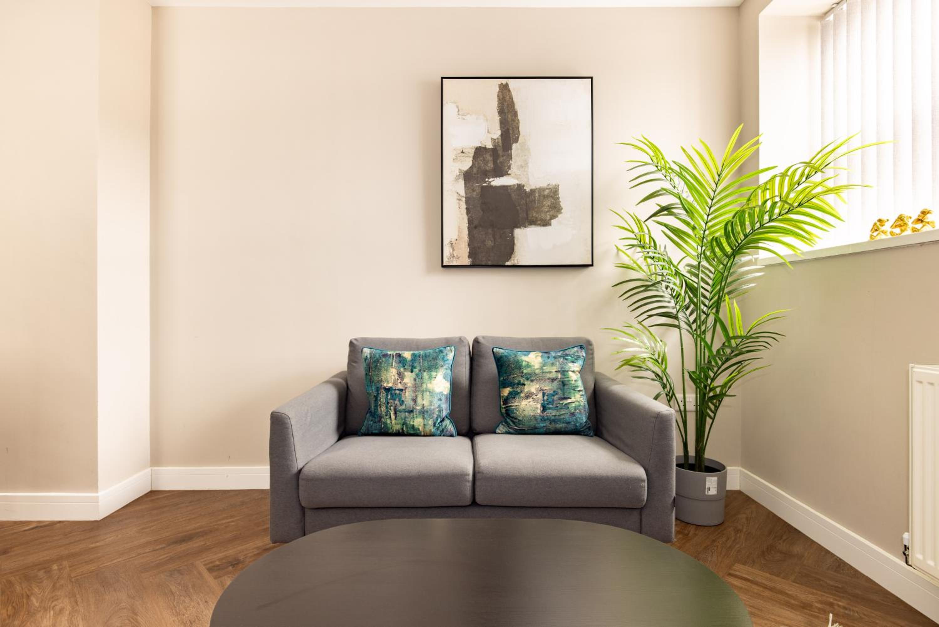 One Bedroom Apartment - Photo 13