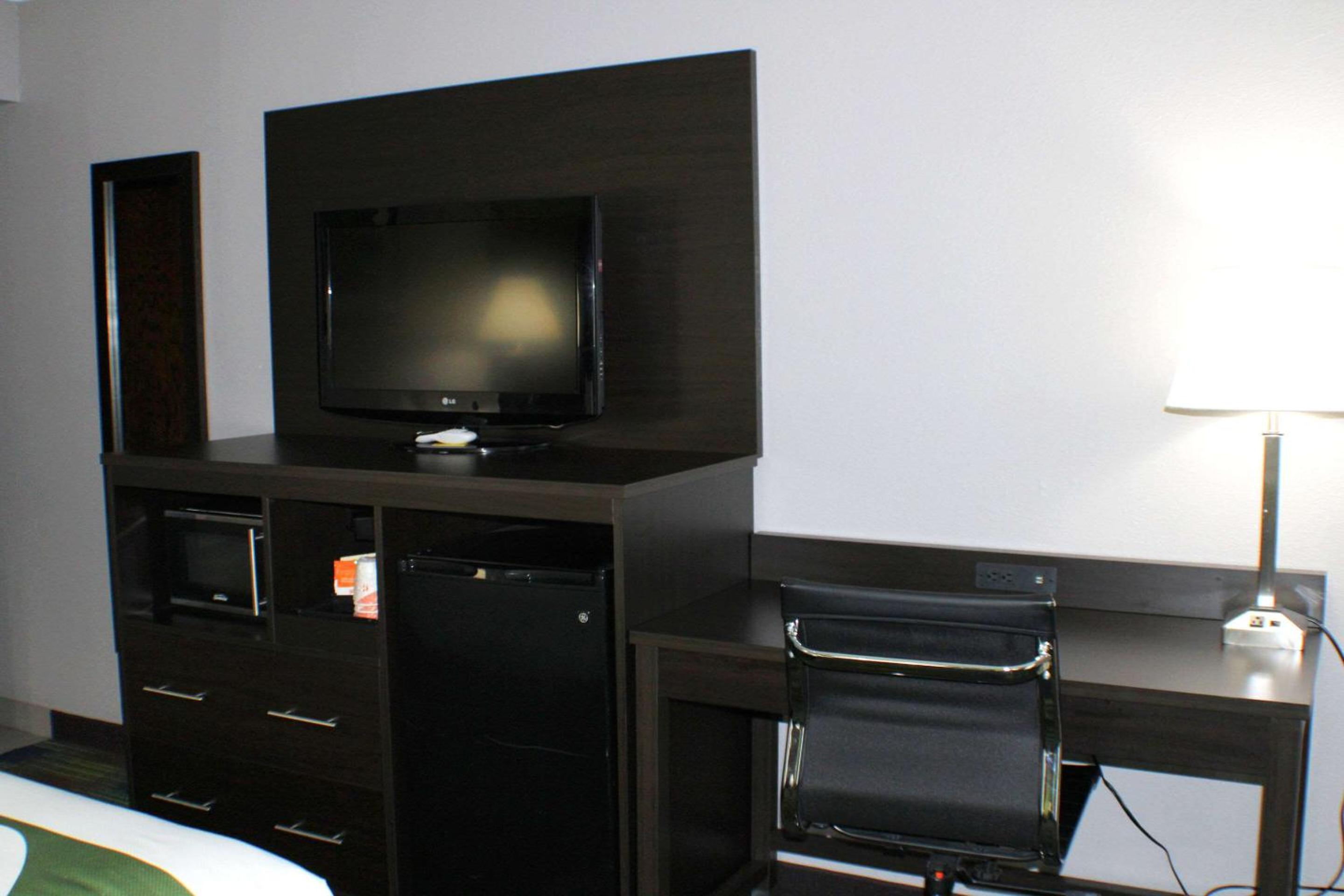 Double Room with Two Double Beds - Non-Smoking photo 2