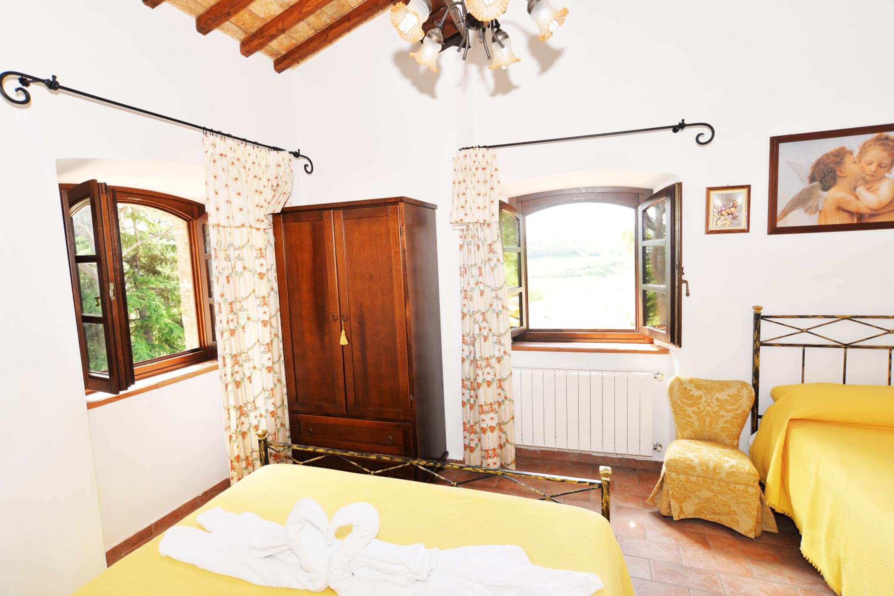 Deluxe One-Bedroom Apartment with Garden View photo 3