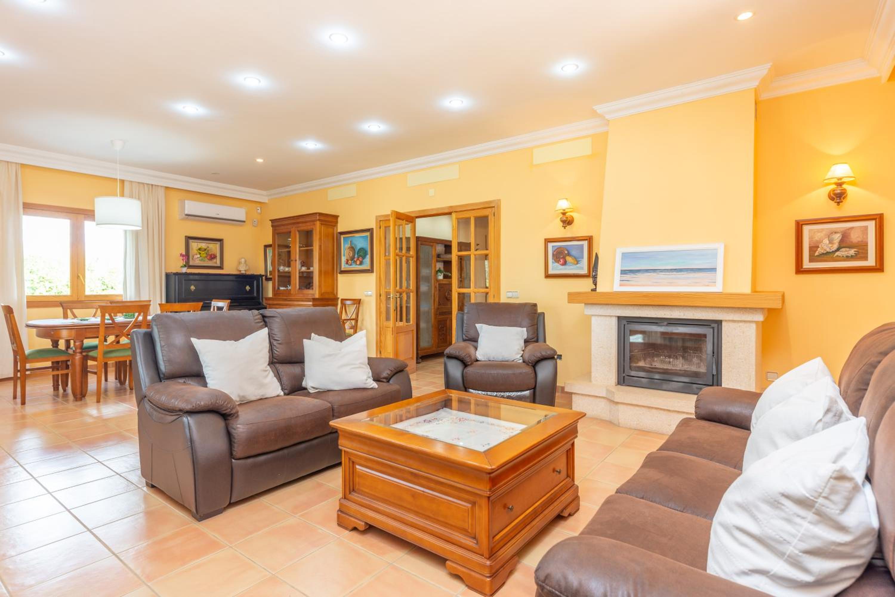Villa de Cuatro Habitaciones