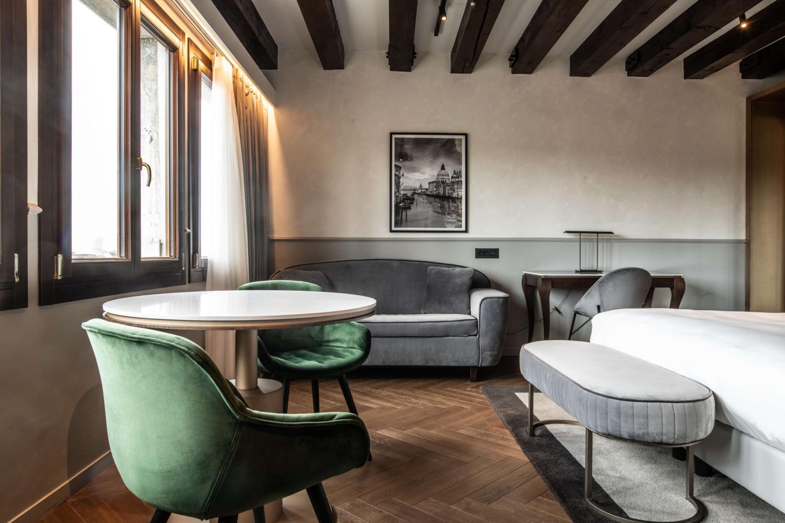 Junior Suite with Canal View