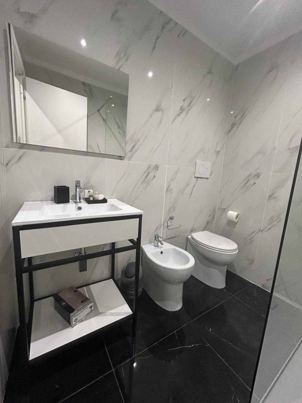 Deluxe Double or Twin Room photo 3