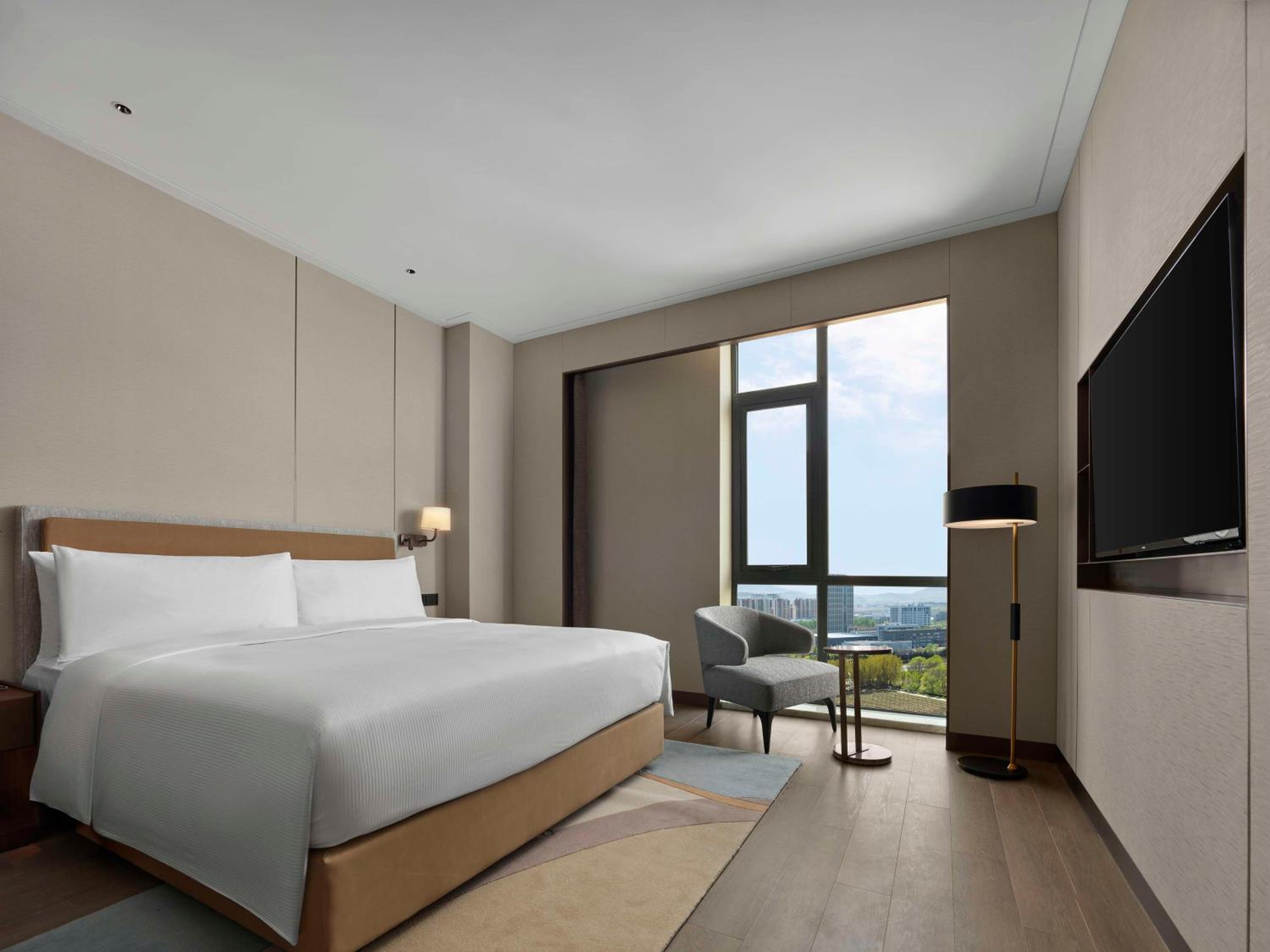Premium King Suite