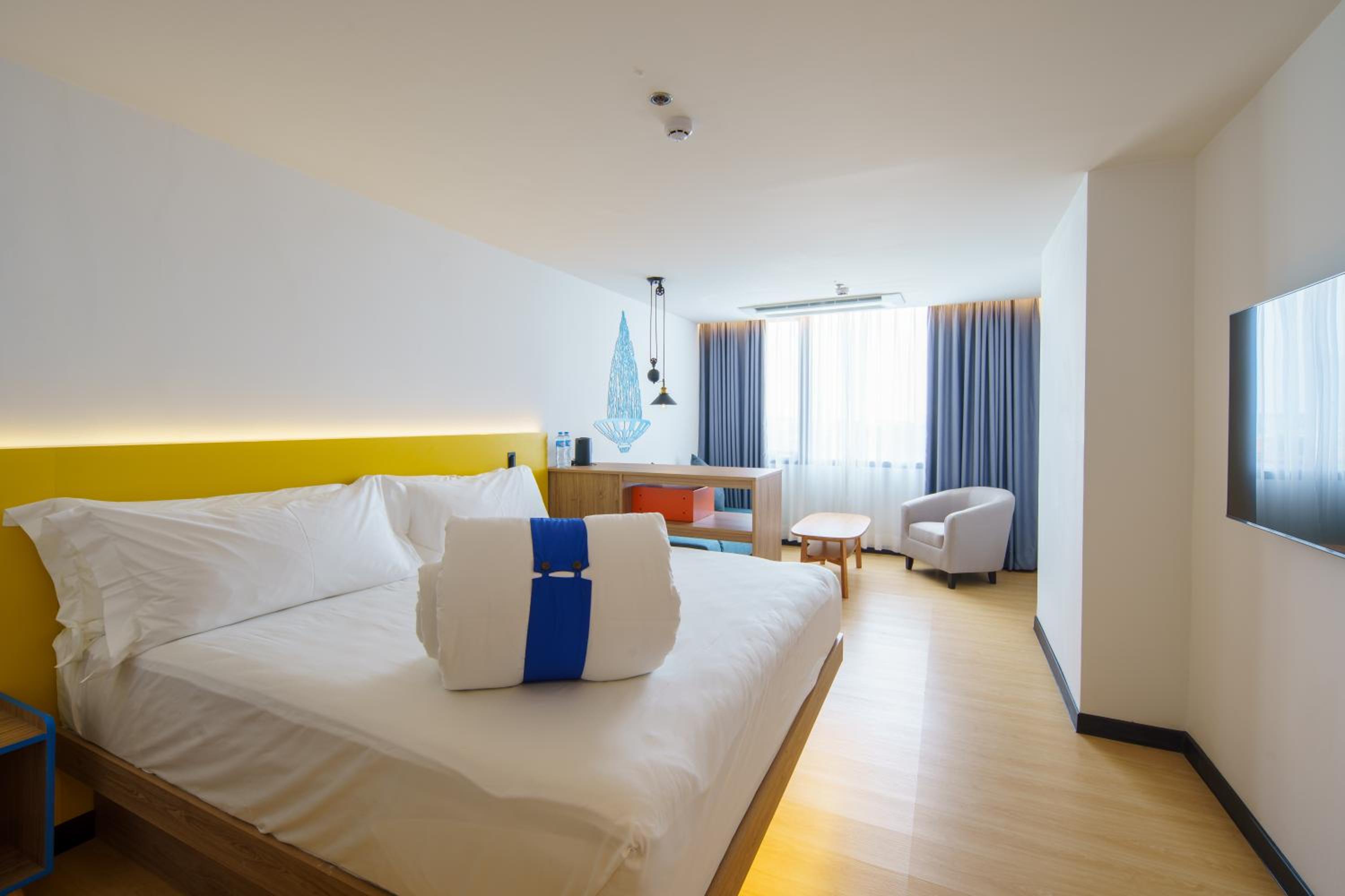 Double Room with Sofa Bed photo 3