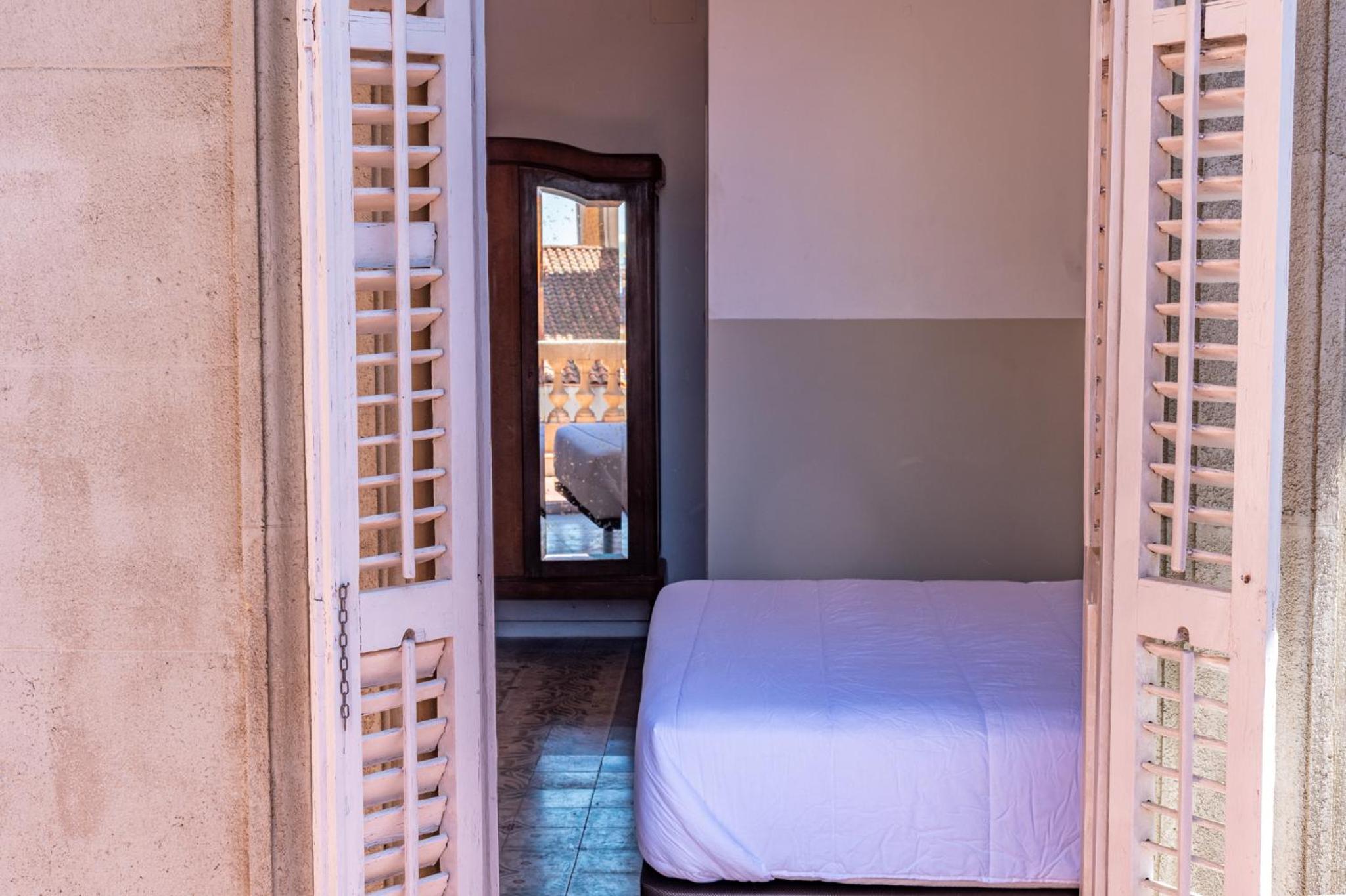 Standard Double Room with Shared Bathroom photo 2