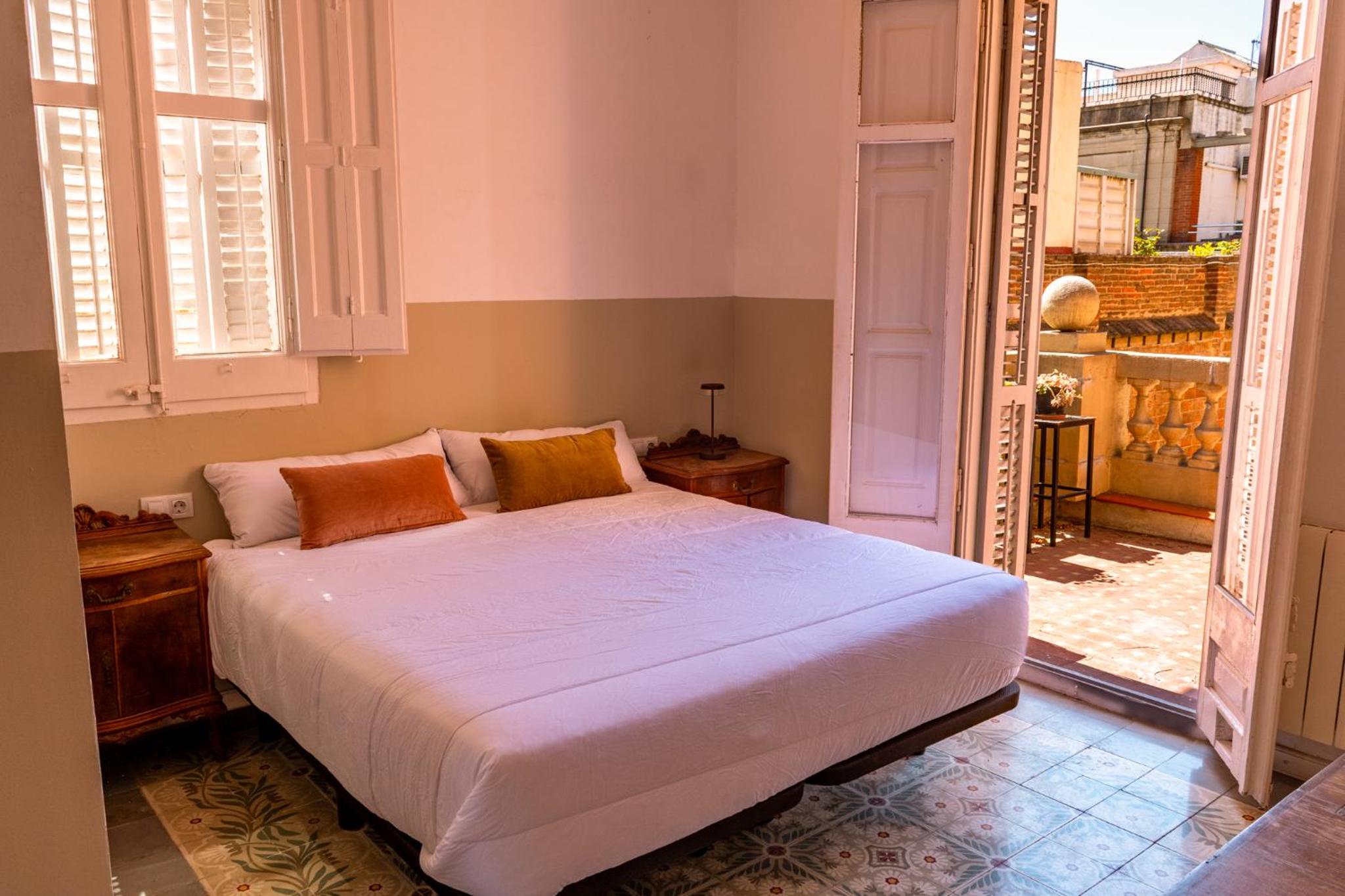 Standard Double Room with Shared Bathroom photo 3