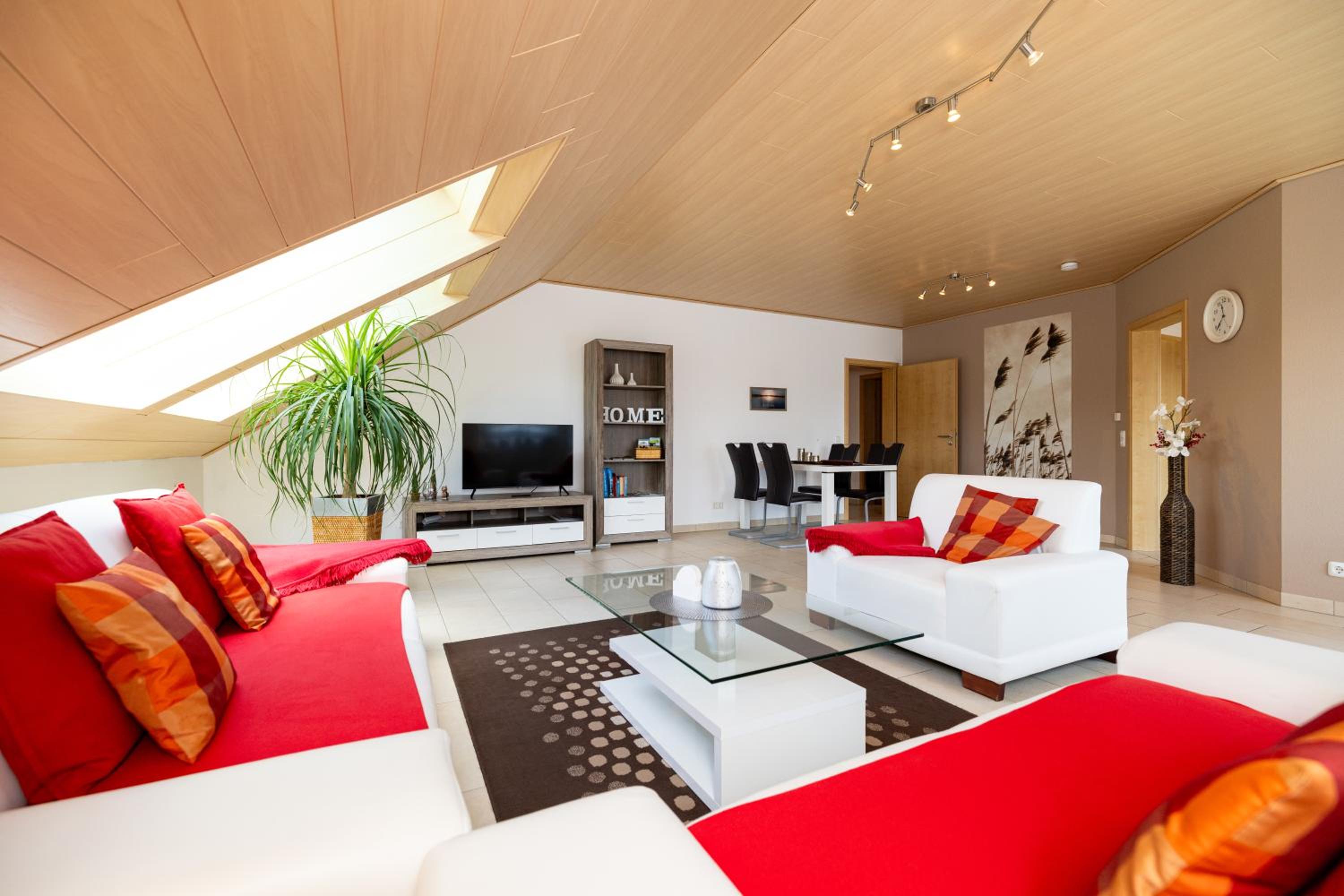 Deluxe One-Bedroom Apartment With Garden View photo 1