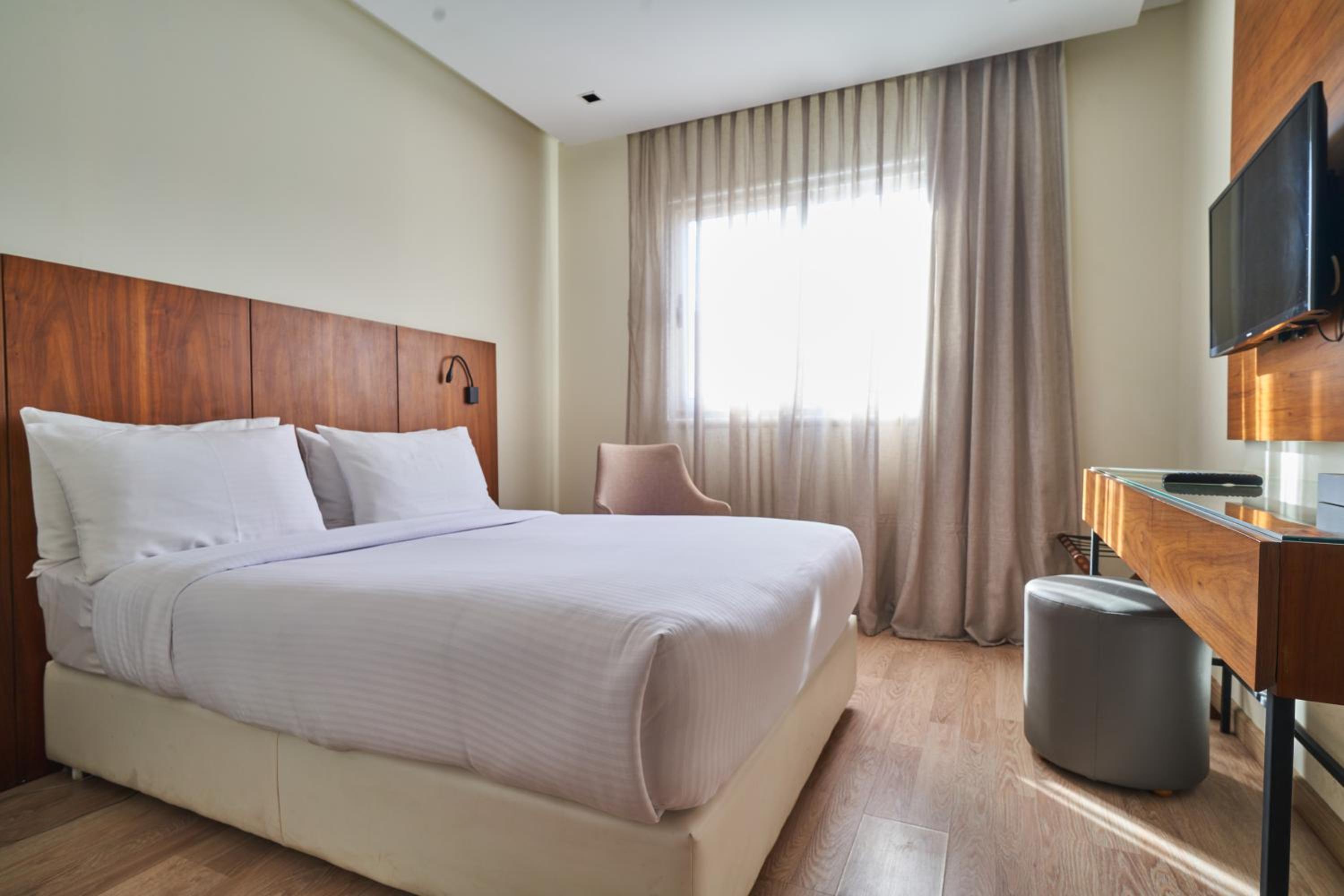 Deluxe Single Room