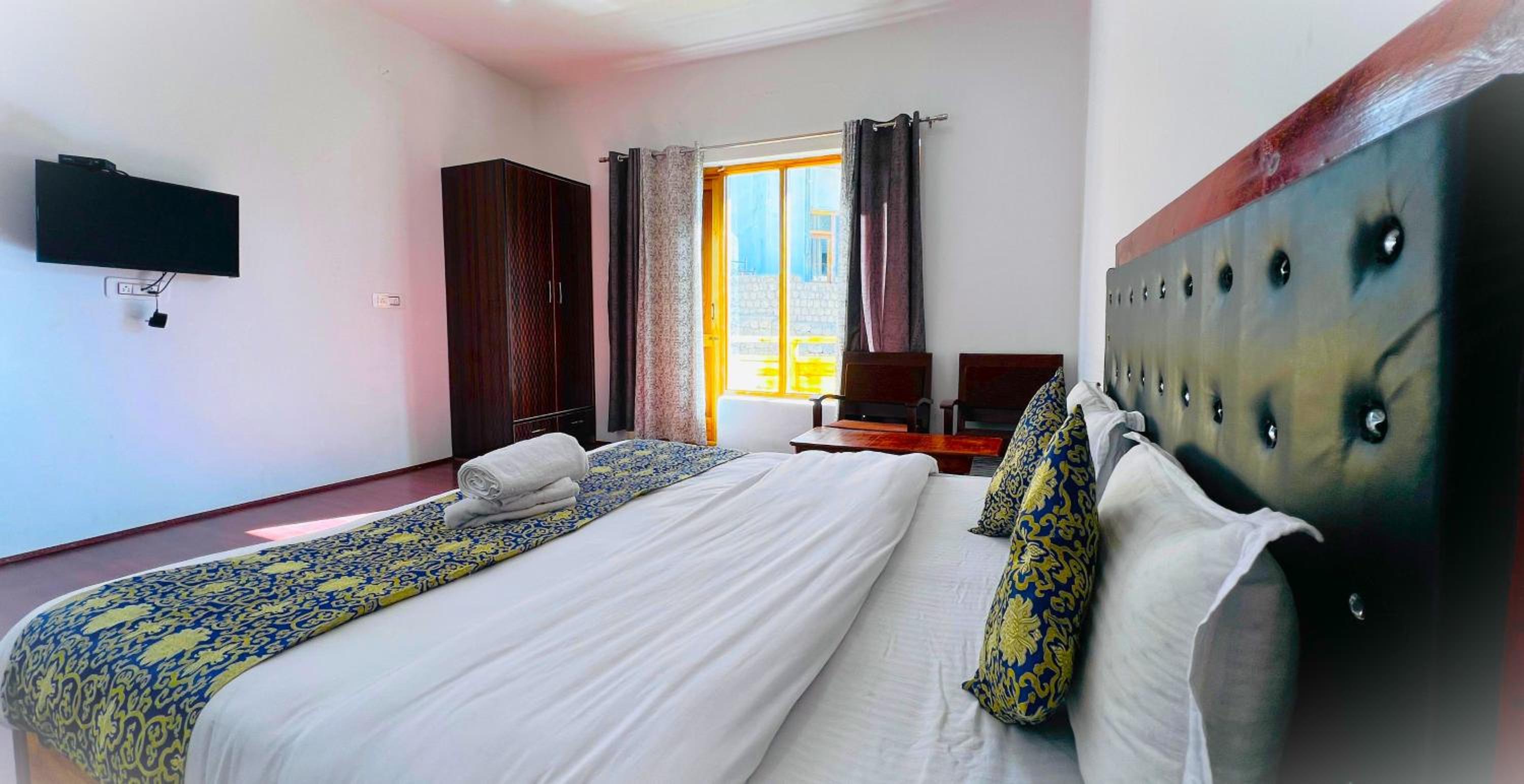 Deluxe Double Room With Balcony