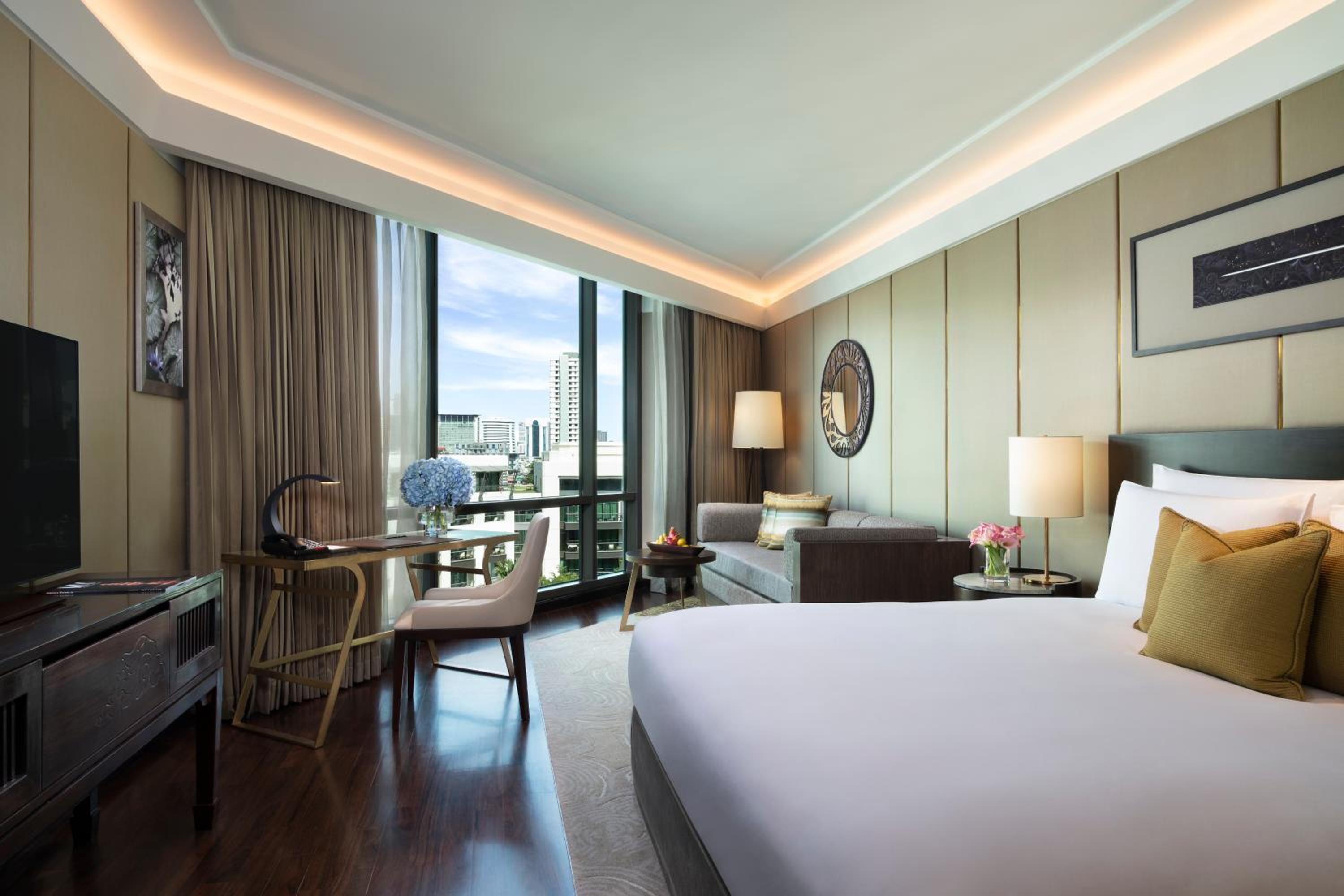 Deluxe King Room with One King Bed (Non Smoking)