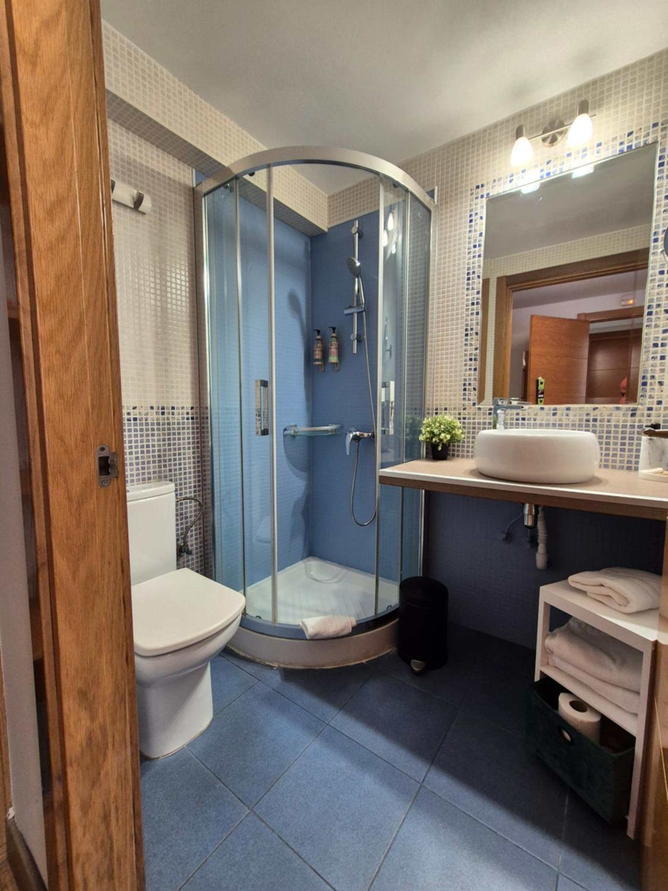 Double or Twin Room with Balcony photo 2