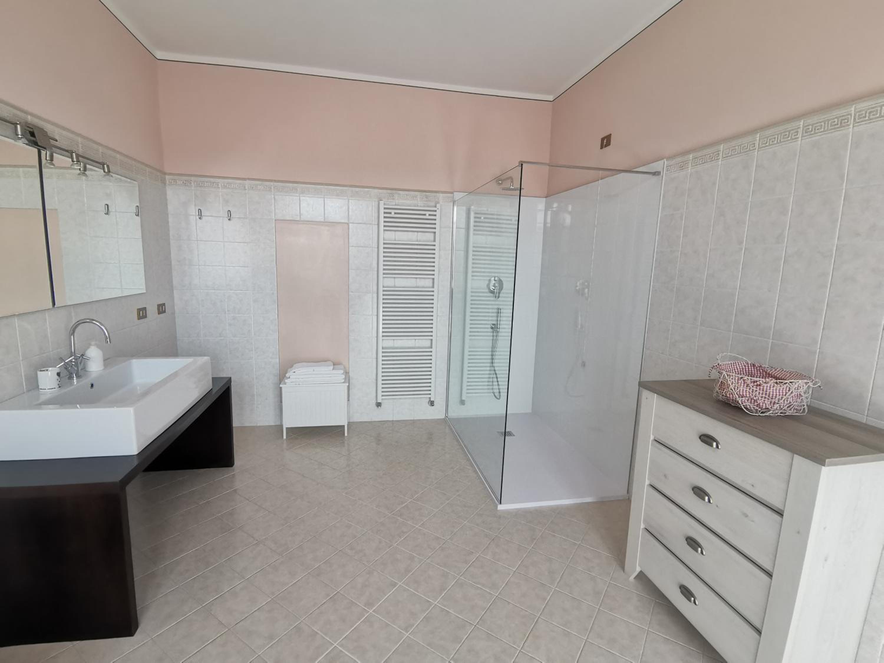 Deluxe Double Room - Photo 26