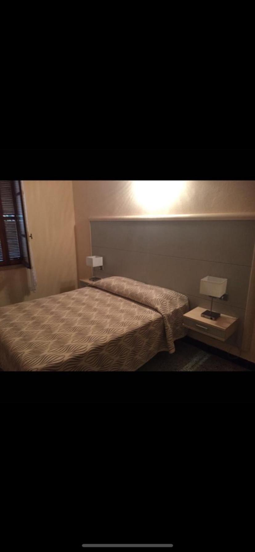 Double Room with Balcony - Photo 4