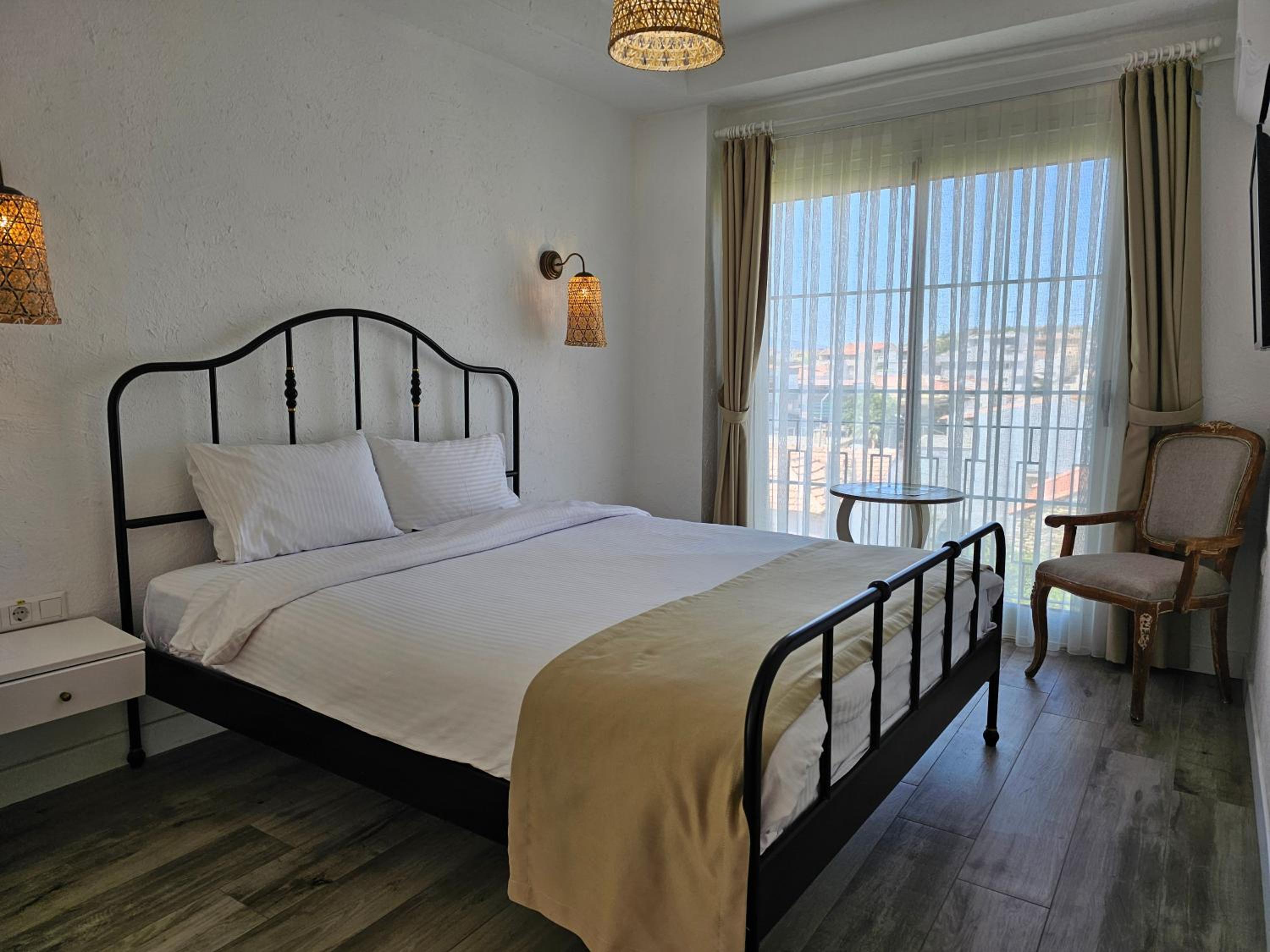 Double Room with Garden View - Photo 1