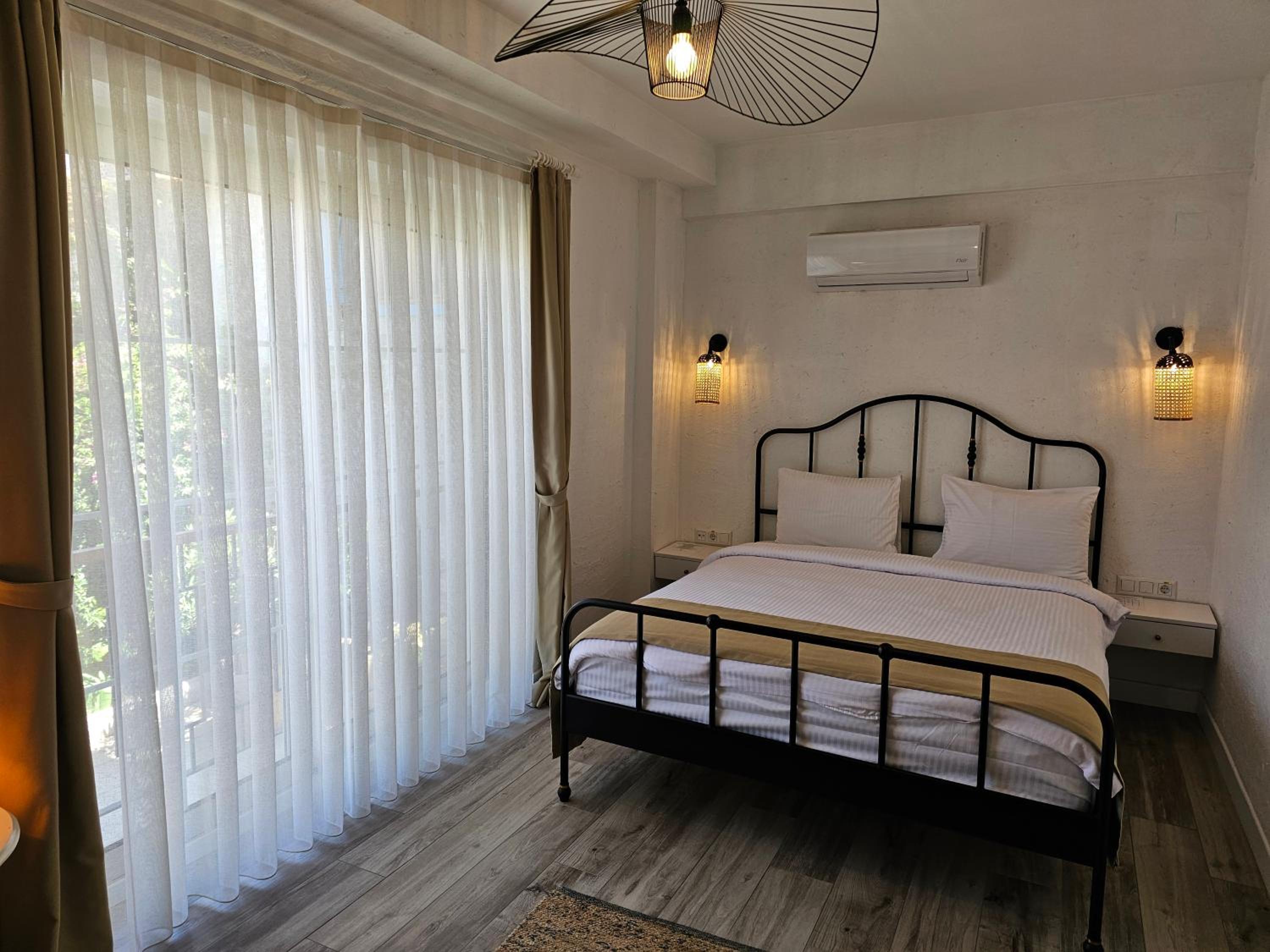 Double Room with Extra Bed - Photo 3