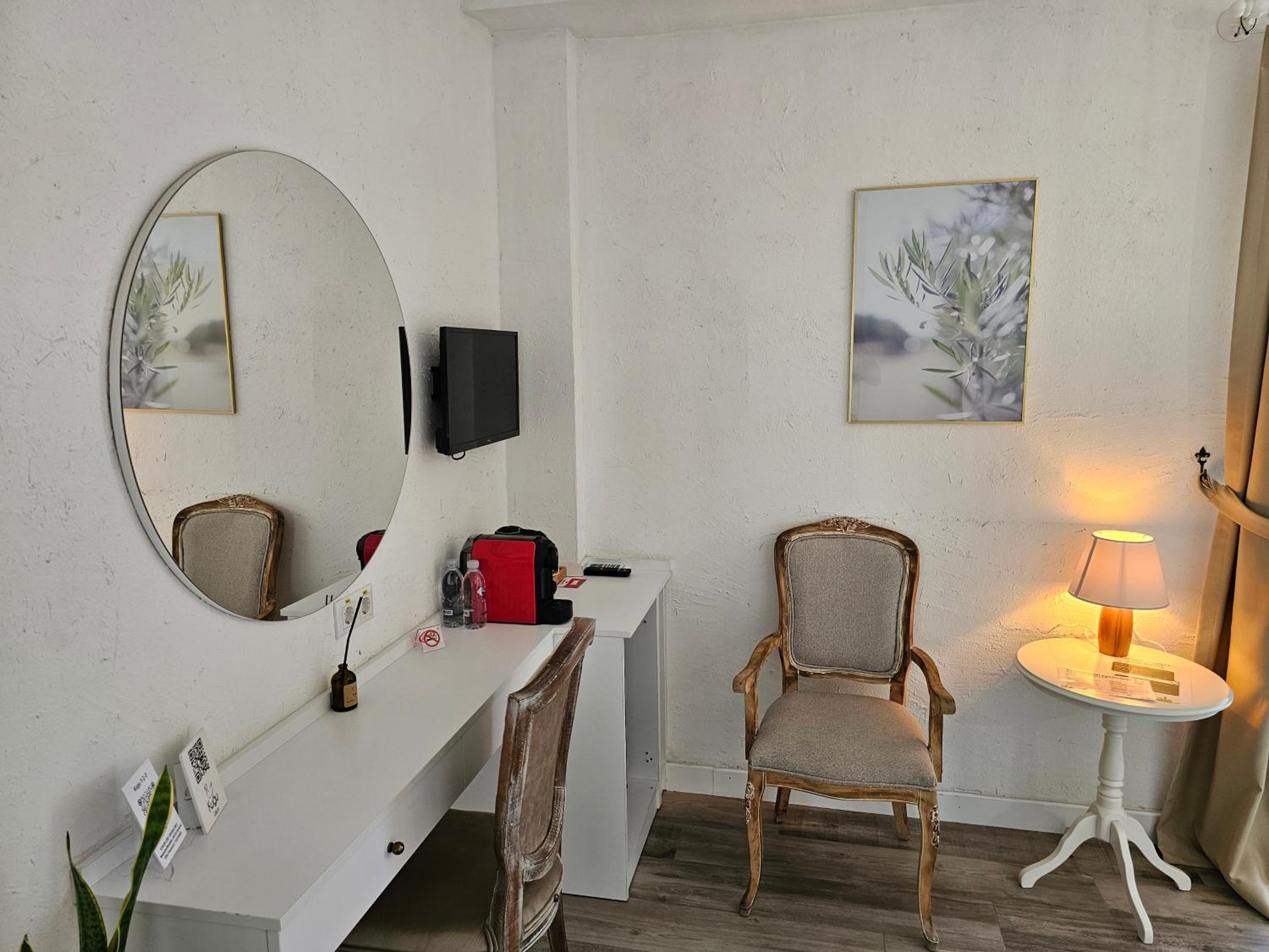 Double Room with Extra Bed - Photo 6