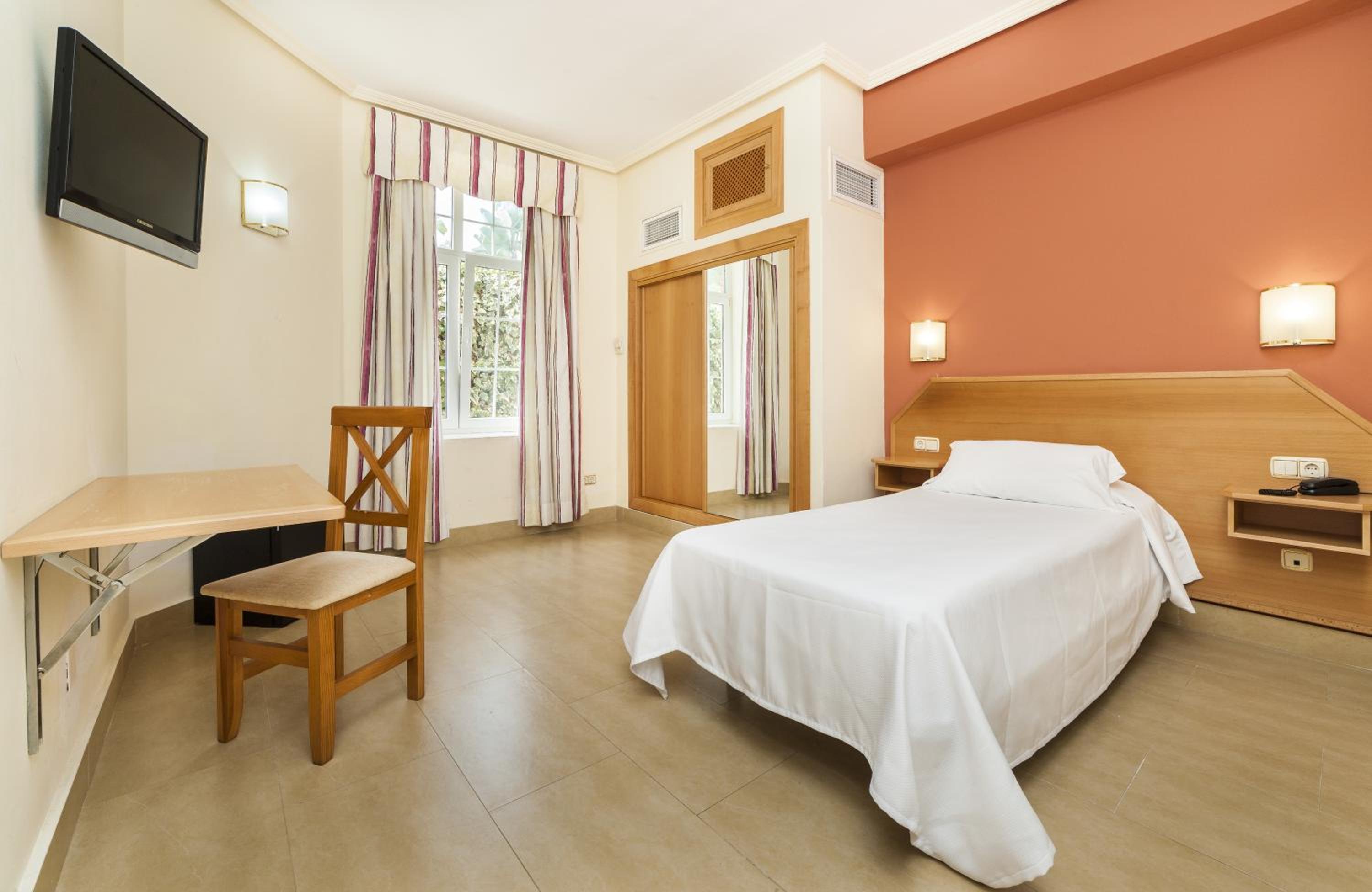 Single Room photo 3