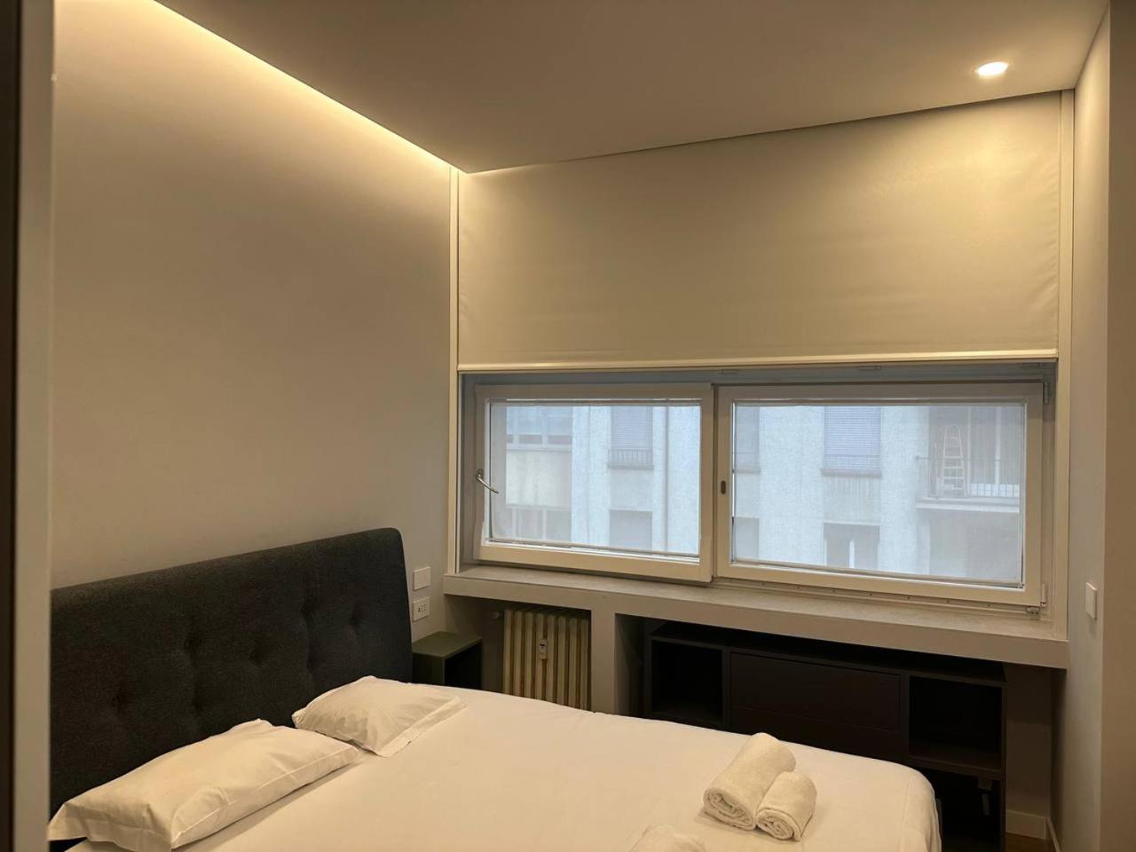 Deluxe One-Bedroom Apartment
