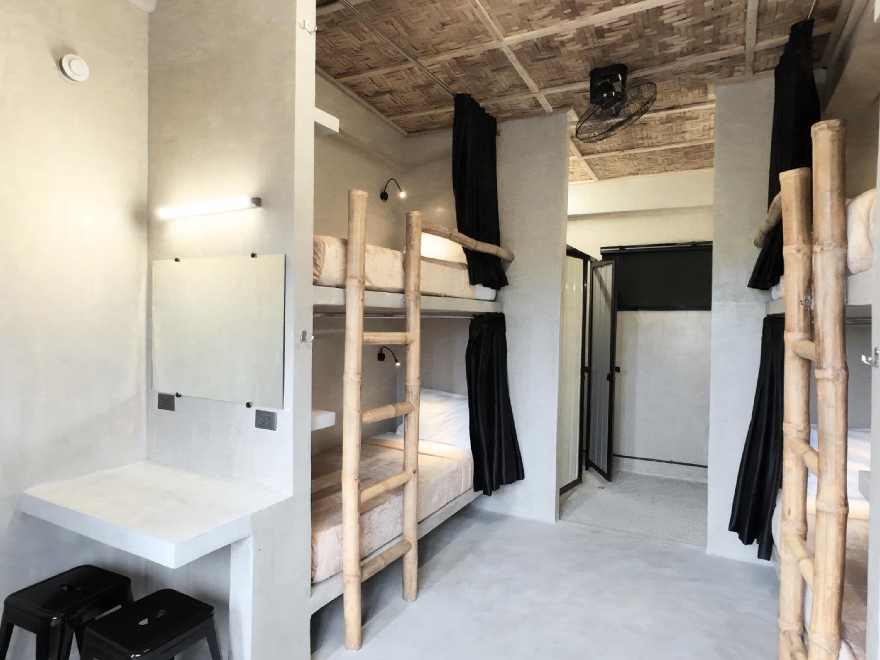 Single Bed in 4-Bed Dormitory Room photo 2