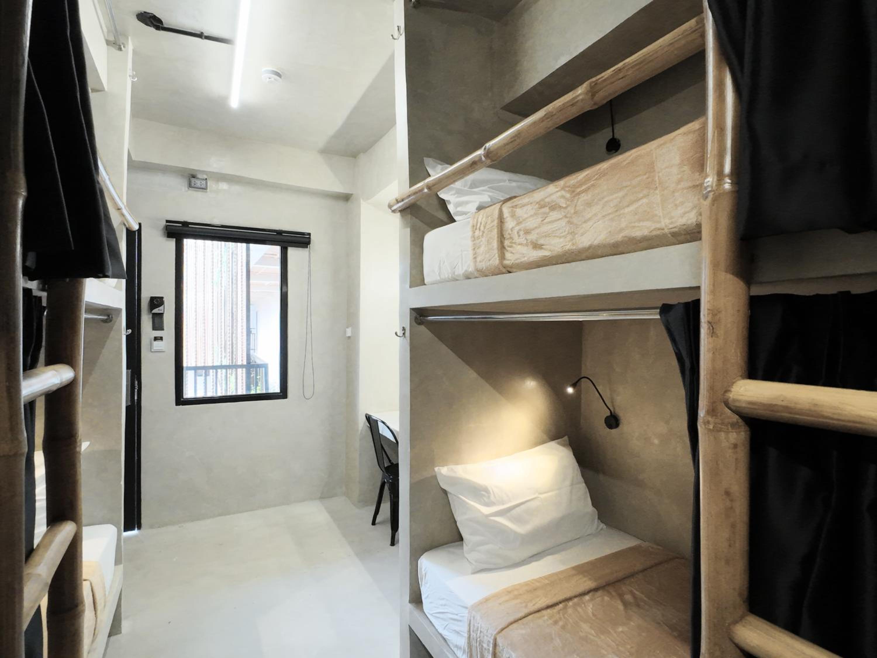 Bed in 4-Bed Female Dormitory Room photo 1