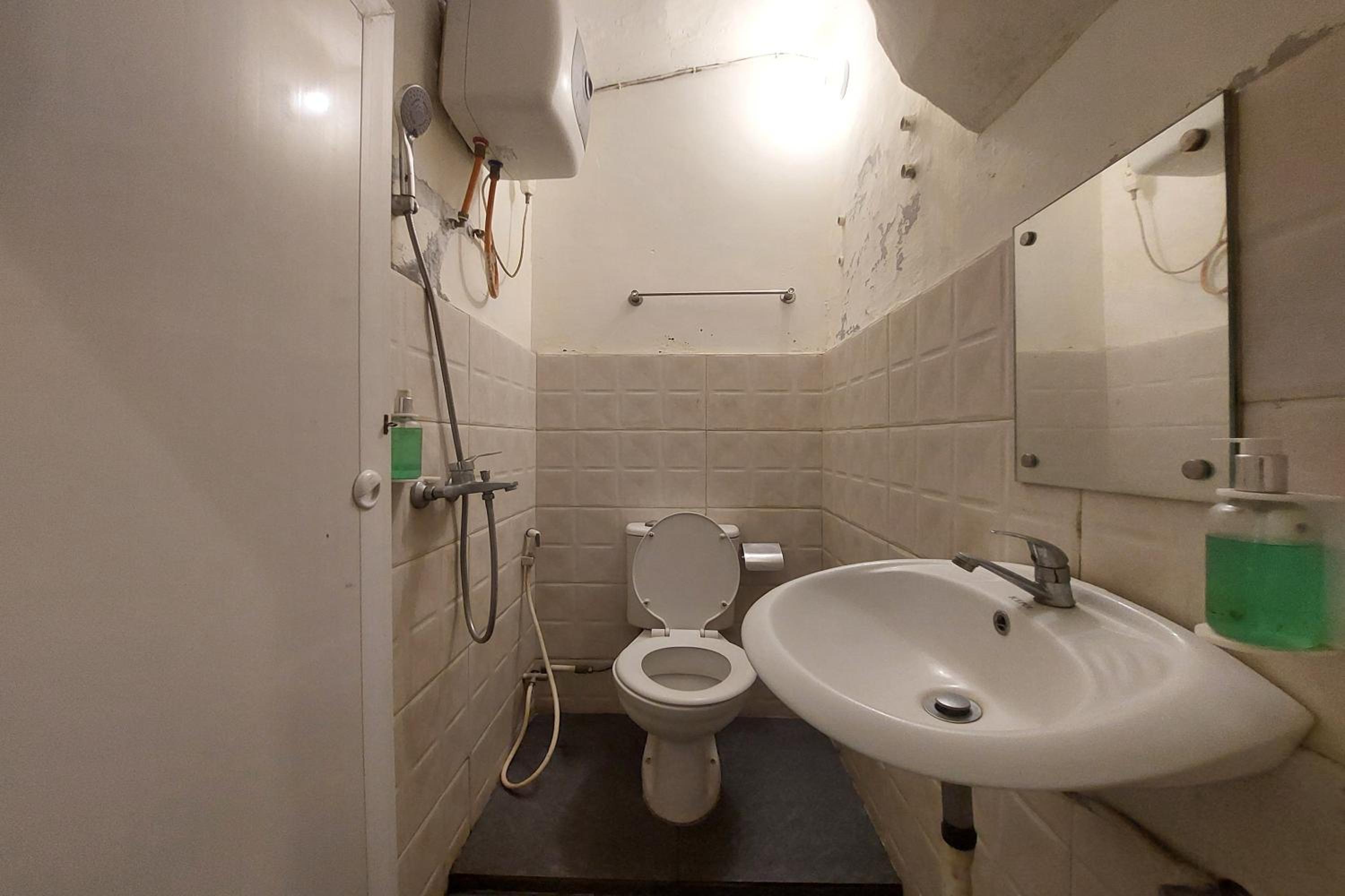 Single Room photo 2