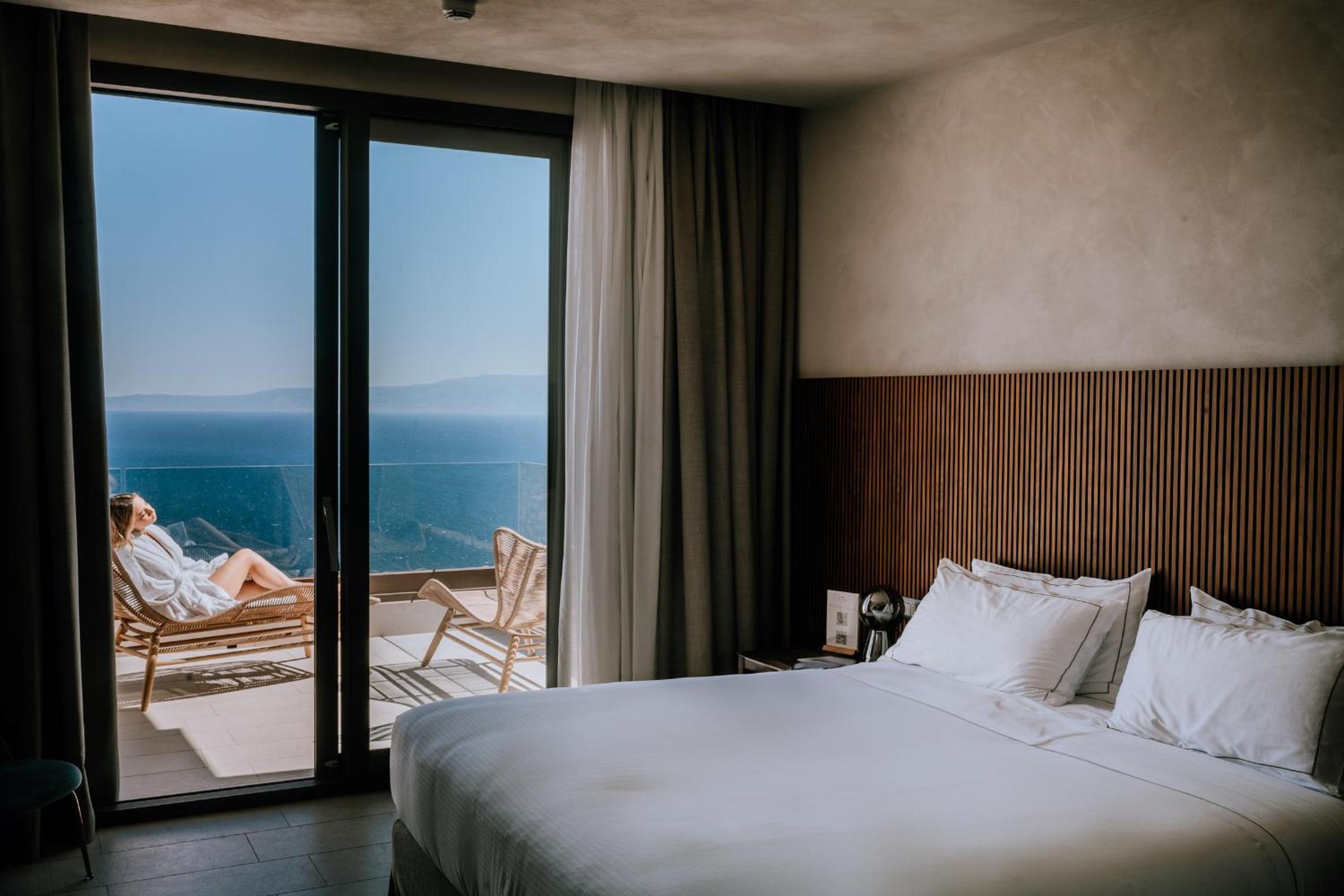 Double Room - Attic with Sea View photo 2