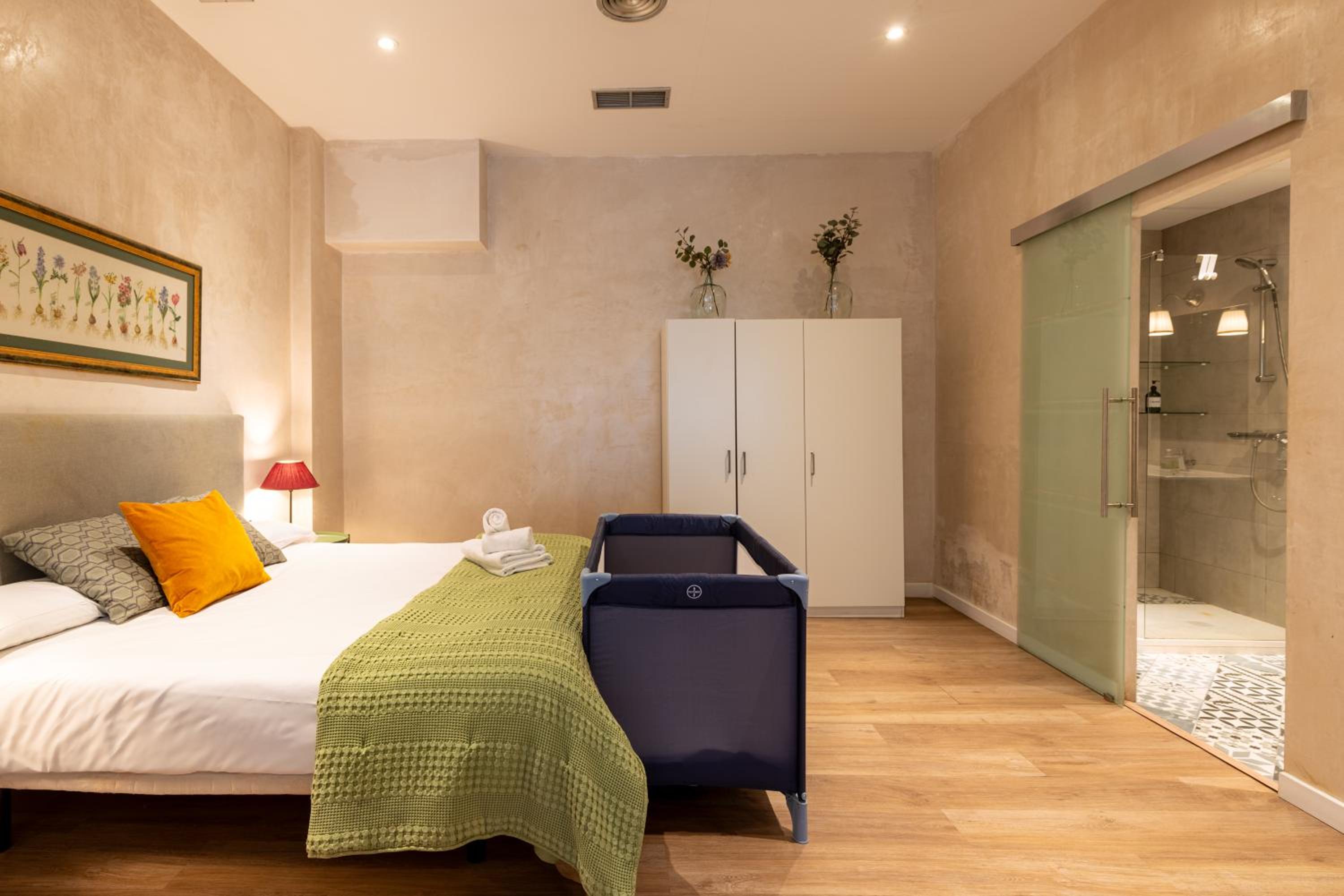 Estudio con sofá cama