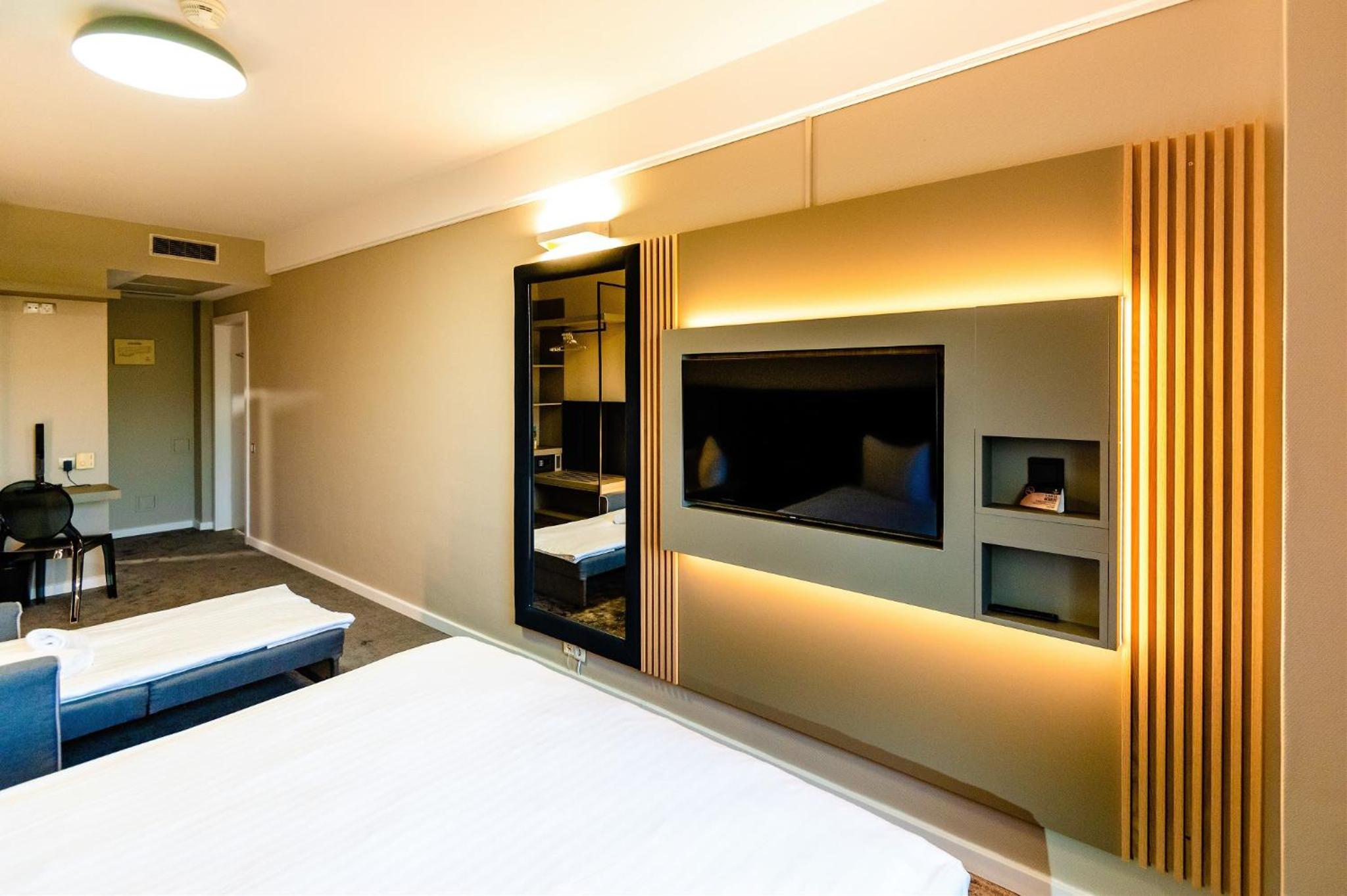 Premium Business Triple Room